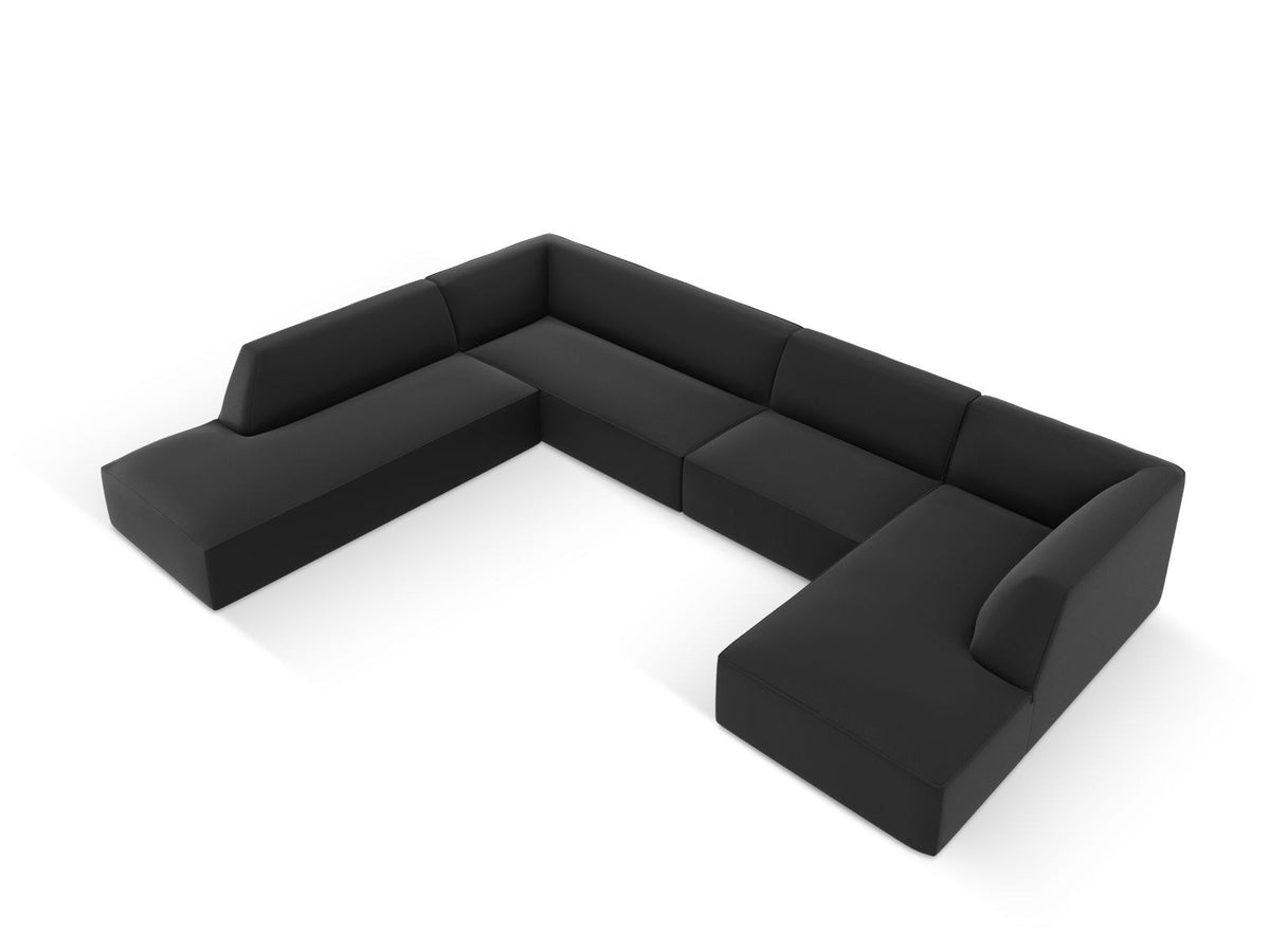 Panorama-Ecksofa links Siena in Light Beige-Pacifico Kunstleder mit Récamiere, Massivholzrahmen und schwarzen Kunststoffbeinen, 7-Sitzer Ausführung.