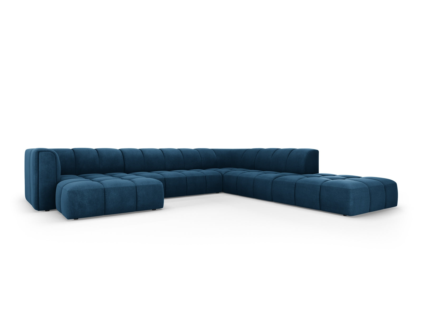 7-Sitzer Moritz Modular Ecksofa Panoramic rechts in Royal Blue-Rebel präsentiert im Onlineshop von KAQTU Design AG. Ecksofa rechts ist von Cosmopolitan Design