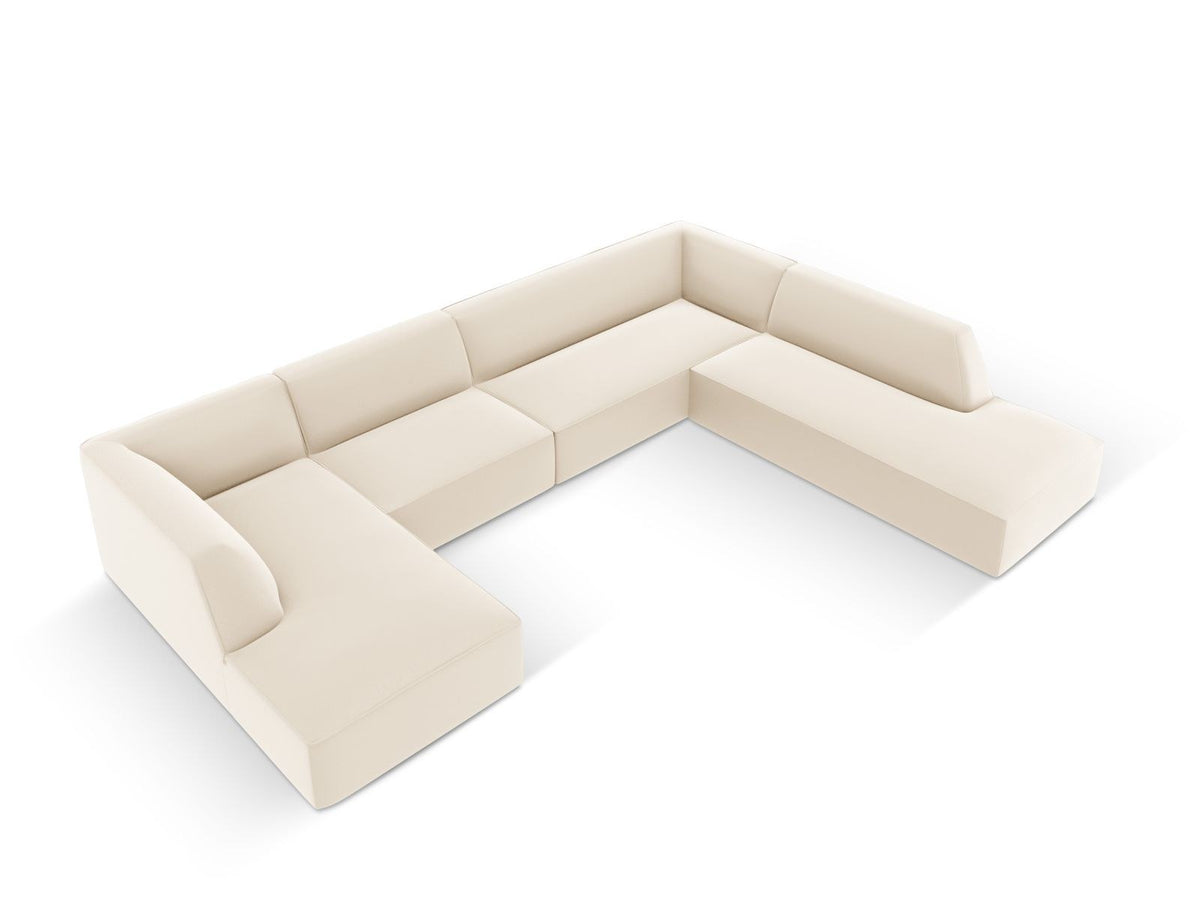 Modulares Panorama-Ecksofa rechts der Serie Siena von Cosmopolitan Design mit Kunstlederbezug Pacifico Cream, schwarzen Kunststoffbeinen und Récamiere.