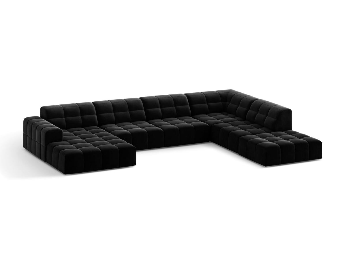 Ecksofa rechts von Cosmopolitan Design in Samtvelours Light Beige, Panoramaform mit Récamiere und schwarzen Kunststoffbeinen.