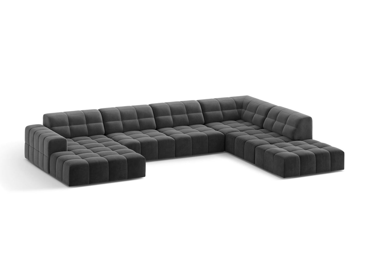 Ecksofa rechts von Cosmopolitan Design in Samtvelours Light Beige, Panoramaform mit Récamiere und schwarzen Kunststoffbeinen.