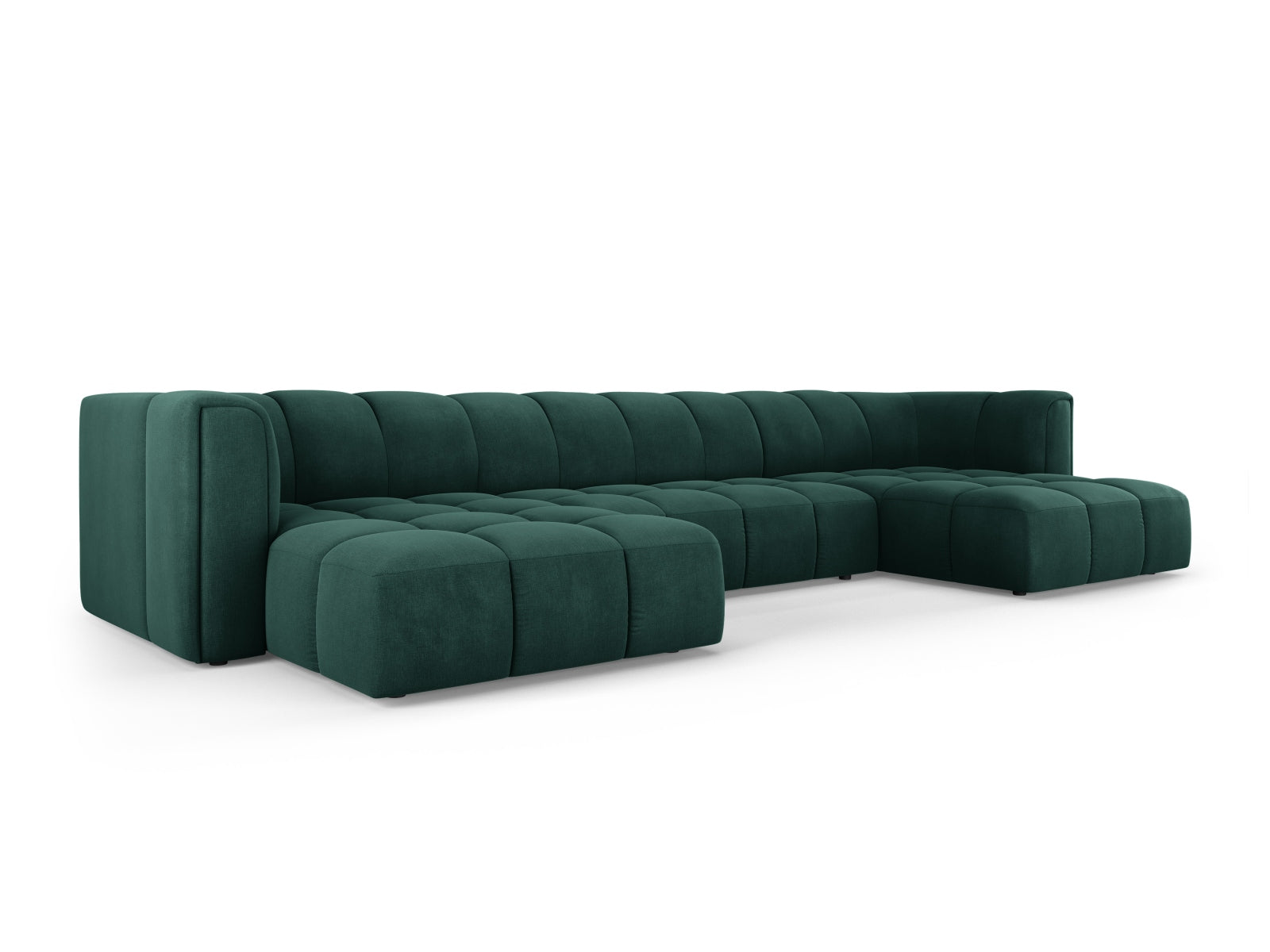 Elegante 5-Sitzer Panoramabank Moritz in edlem Flaschengrün, ideal für stilvolle Wohnräume. Hochwertiges Ecksofa von Cosmopolitan Design.