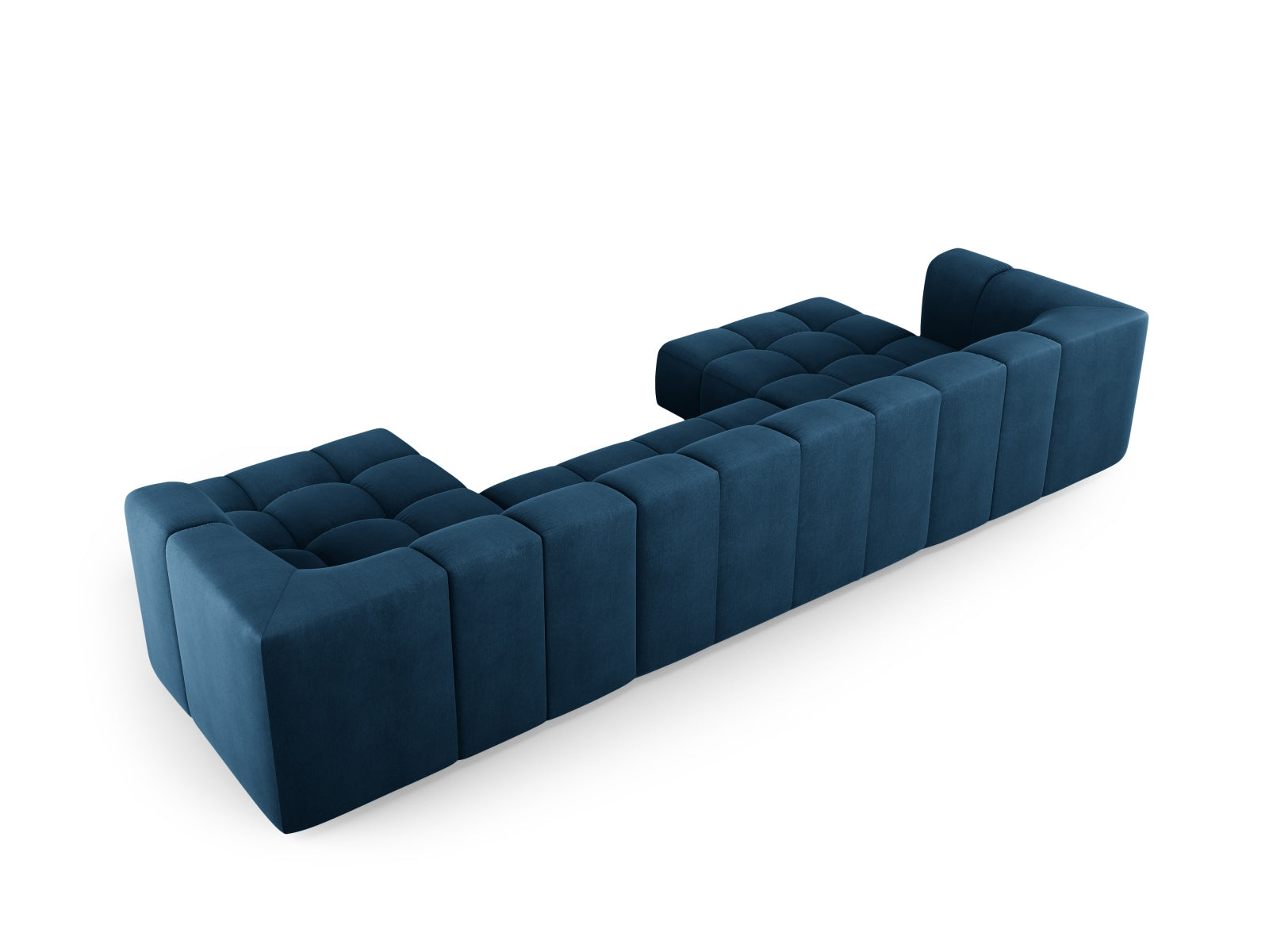 Moderne Panoramabank Moritz in Royal Blue-Rebel, perfekt für großzügige Wohnlandschaften und gemütliche Zusammenkünfte.