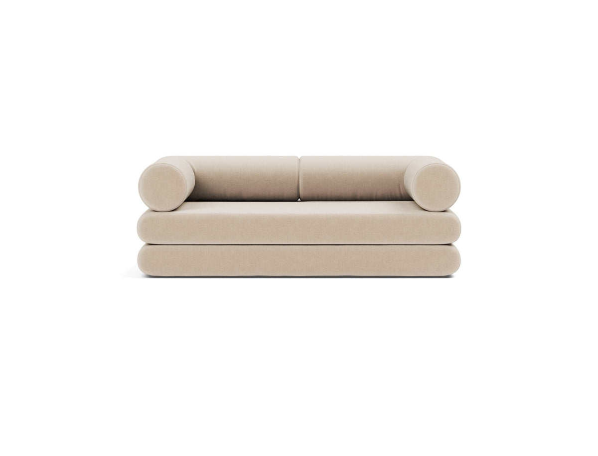 Circlus Tagesbett L-Shaped Armlehnen in 410 Esina Almond präsentiert im Onlineshop von KAQTU Design AG. Bettsofa ist von Innovation Living