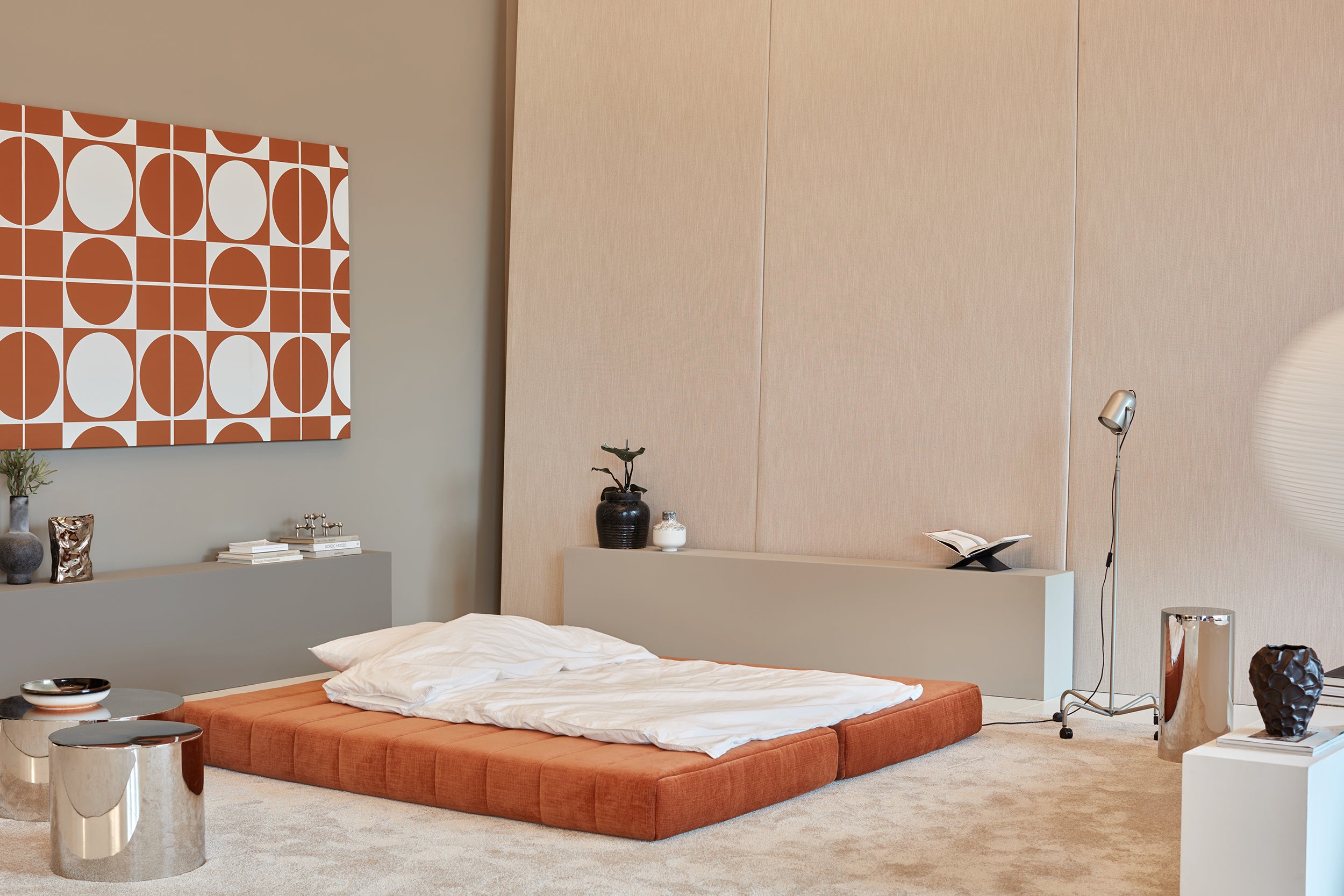 CozyPad Schlafsofa in 412 Esina Rust Orange präsentiert im Onlineshop von KAQTU Design AG. Bettsofa ist von Innovation Living