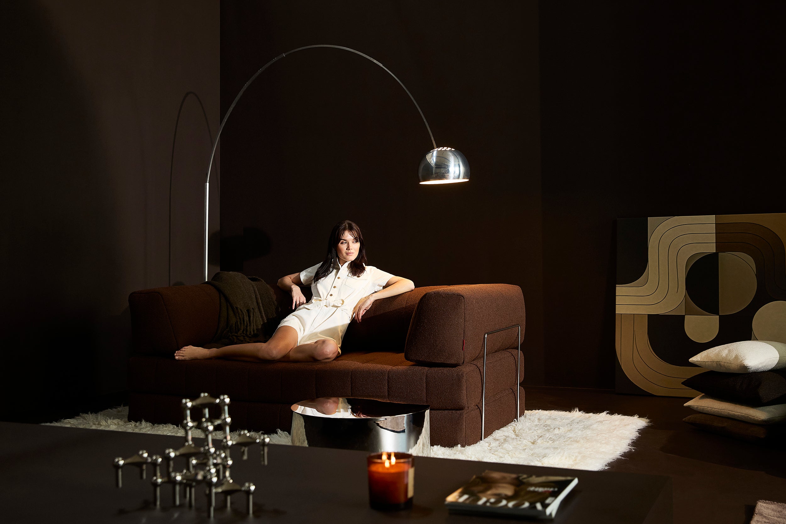 CozyPad Schlafsofa mit Armlehnen in 359 Taura Cappuccino präsentiert im Onlineshop von KAQTU Design AG. Bettsofa ist von Innovation Living