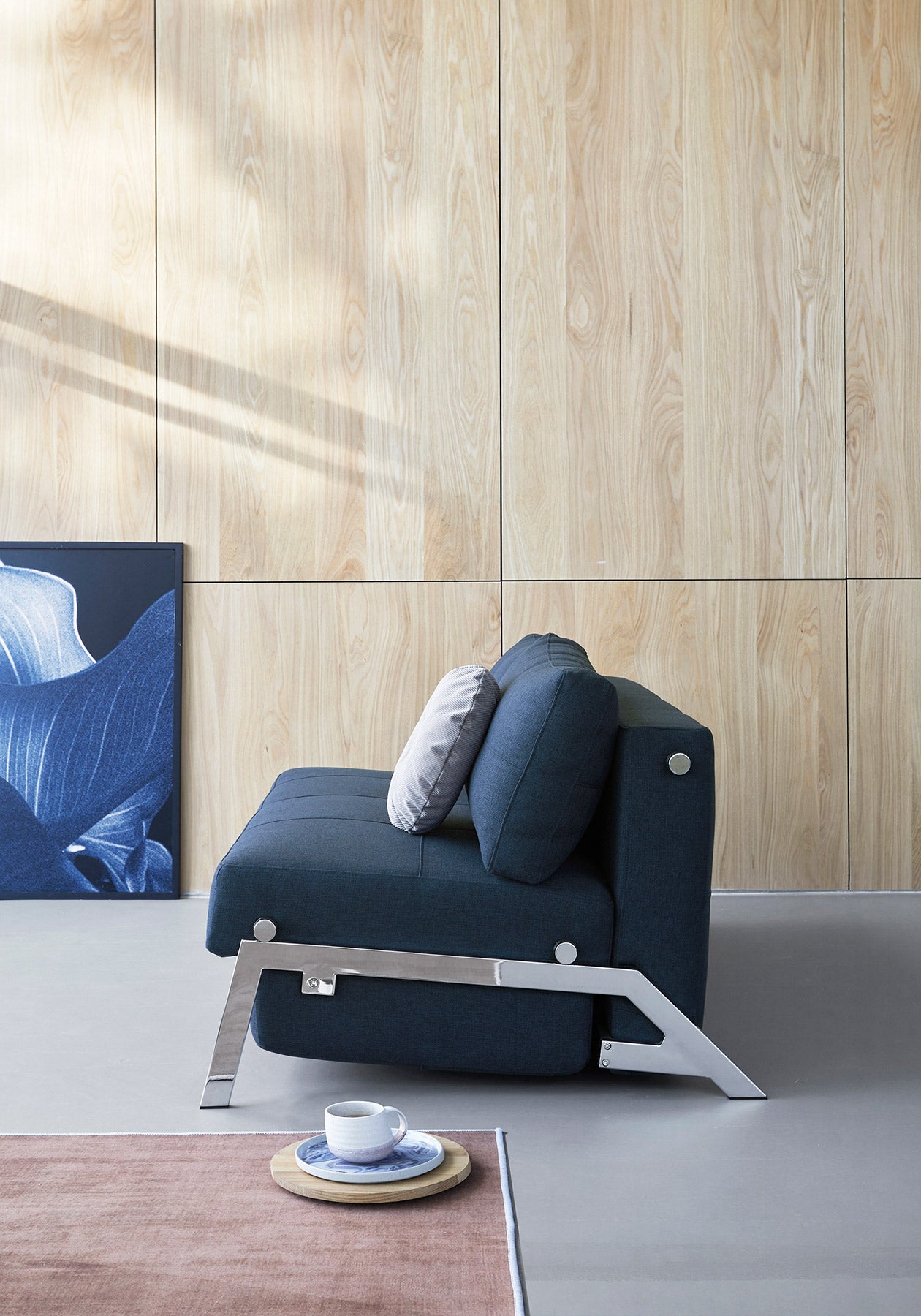 Cubed Klappsofa 140 in Blau 528 präsentiert im Onlineshop von KAQTU Design AG. Bettsofa ist von Innovation Living