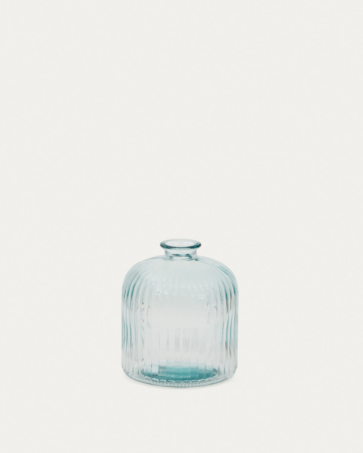 Marba Flasche klein aus transparentem Recyclingglas in Transparent präsentiert im Onlineshop von KAQTU Design AG. Flasche ist von Kave Home
