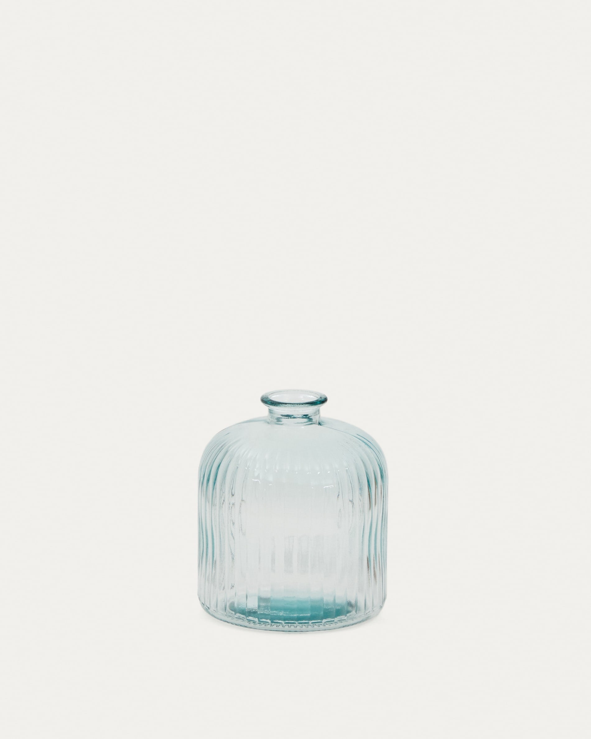 Marba Flasche klein aus transparentem Recyclingglas in Klar präsentiert im Onlineshop von KAQTU Design AG. Flasche ist von Kave Home