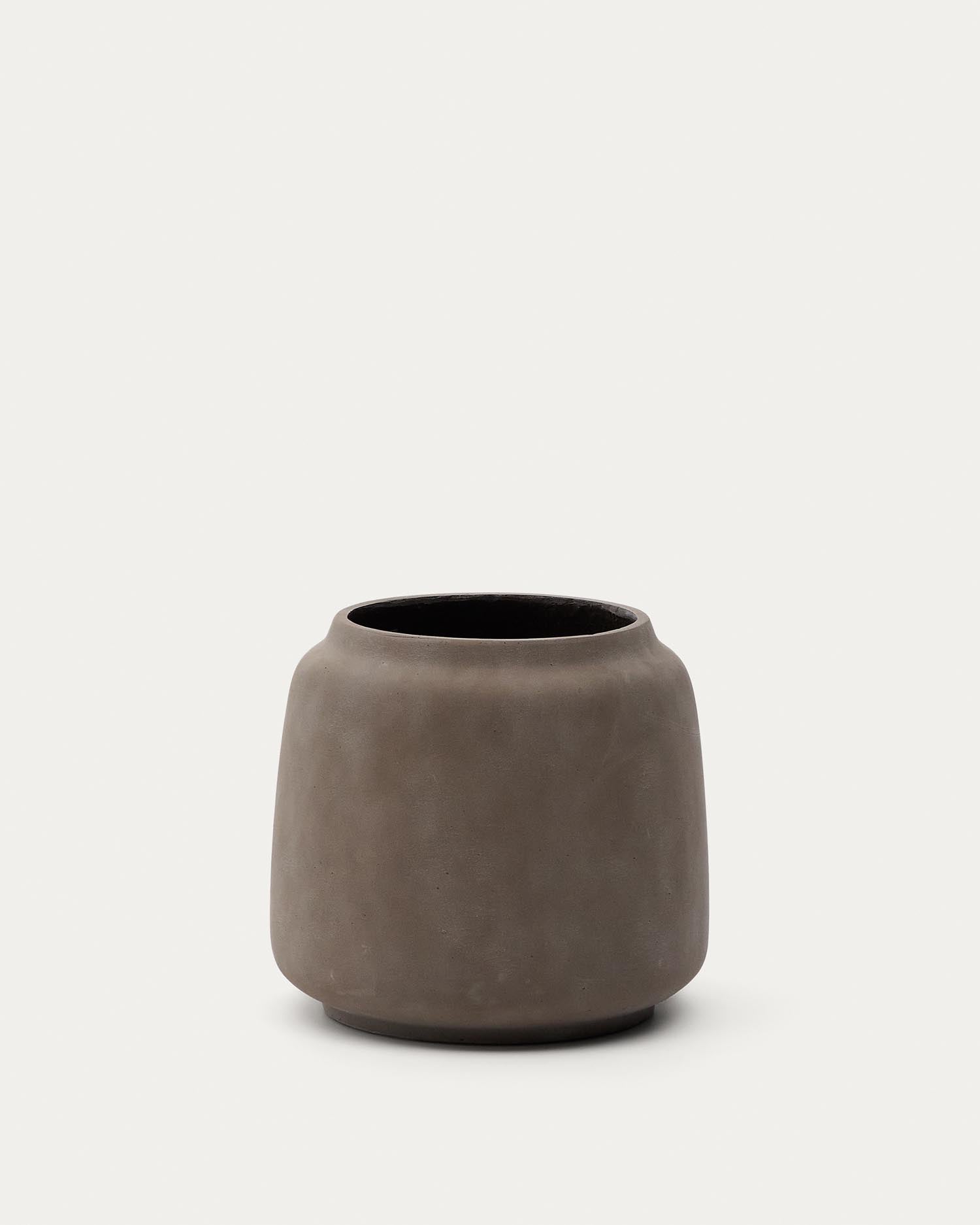 Blumentopf Lira in Terrakottaoptik Ø 53 cm in Terrakotta präsentiert im Onlineshop von KAQTU Design AG. Blumentopf ist von Kave Home