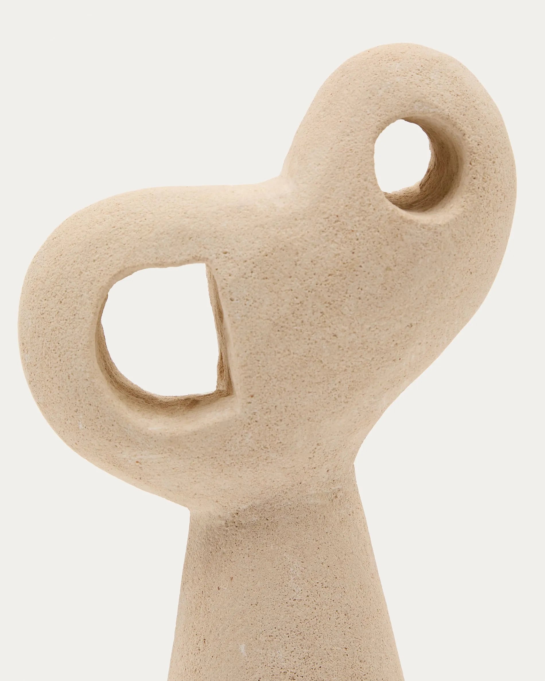 Zwei elegante Steinskulpturen in Beige und Schwarz, handgefertigt, 12 cm und 23 cm hoch, für zeitlose Dekoration.