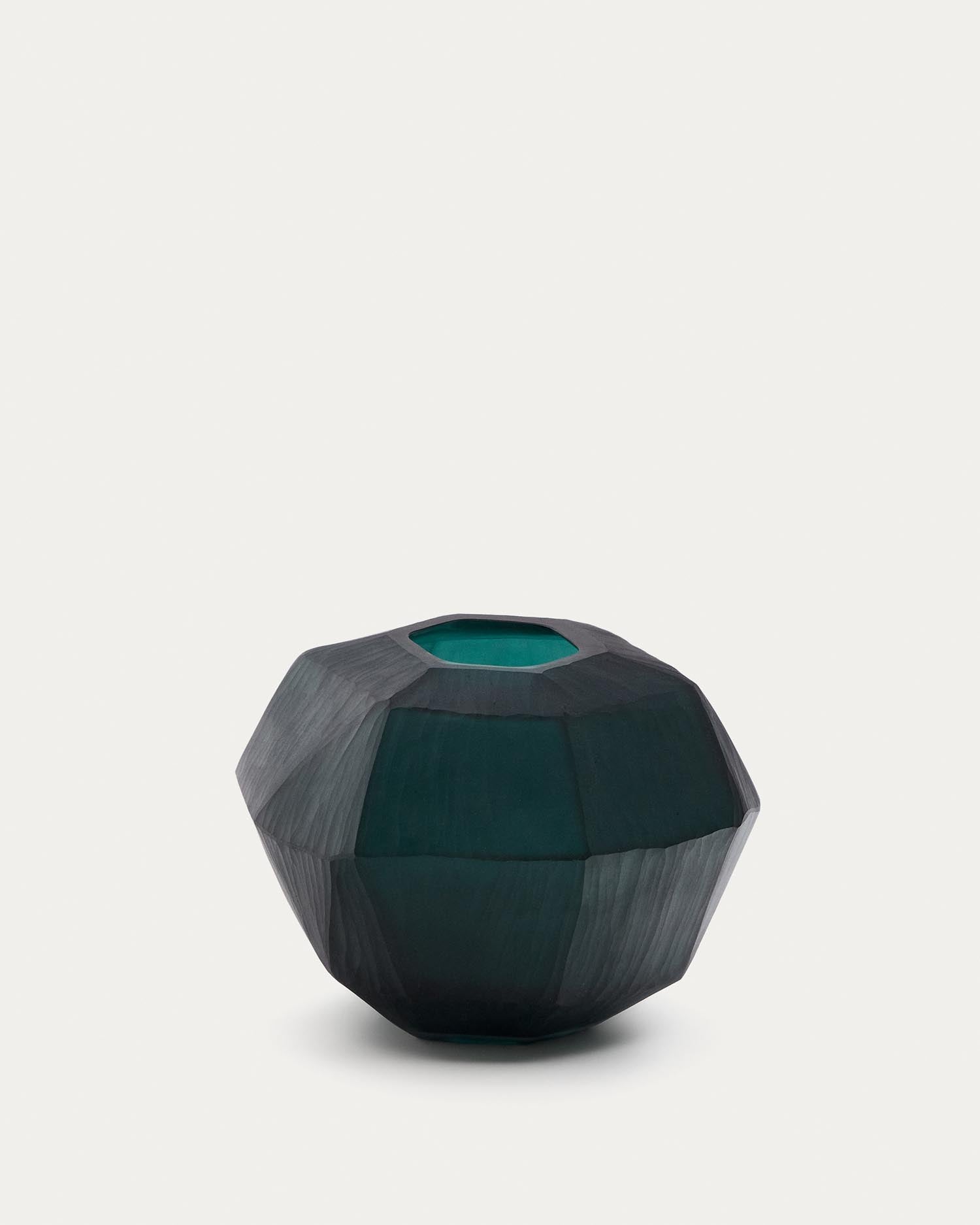 Vase Geonix aus grünem Glas 22 cm in Grün präsentiert im Onlineshop von KAQTU Design AG. Vase ist von Kave Home