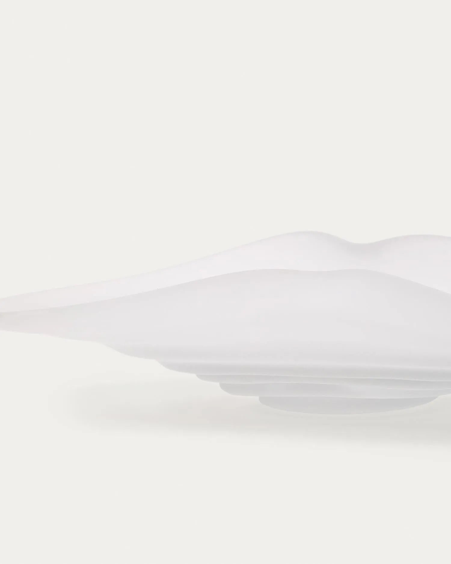 Tafelaufsatz Ondaro aus Milchglas 11 cm in Klar präsentiert im Onlineshop von KAQTU Design AG. Schale ist von Kave Home