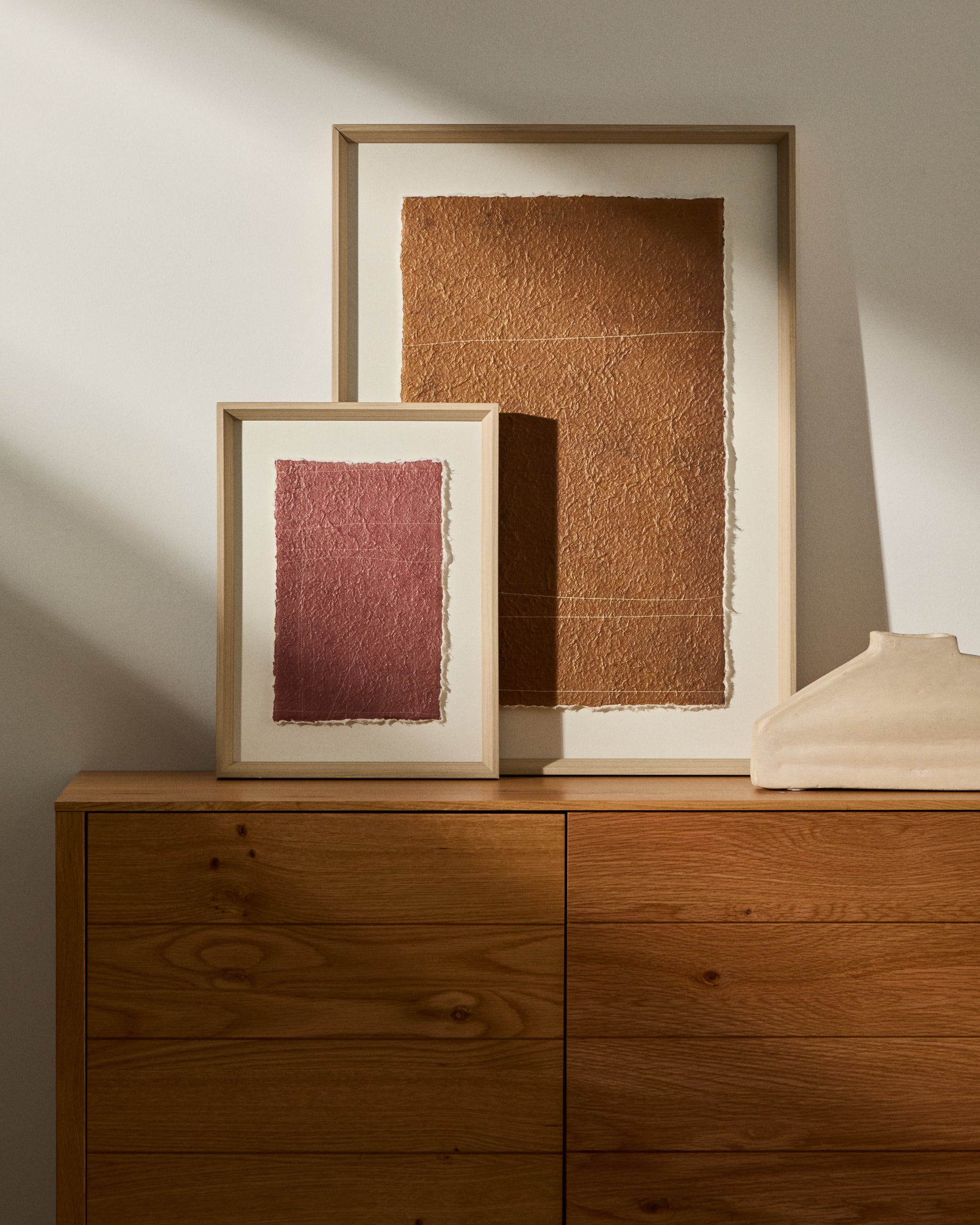 Bild Durkan aus Recyclingpapier braun 50 x 70 cm in Braun präsentiert im Onlineshop von KAQTU Design AG. Bild ist von Kave Home