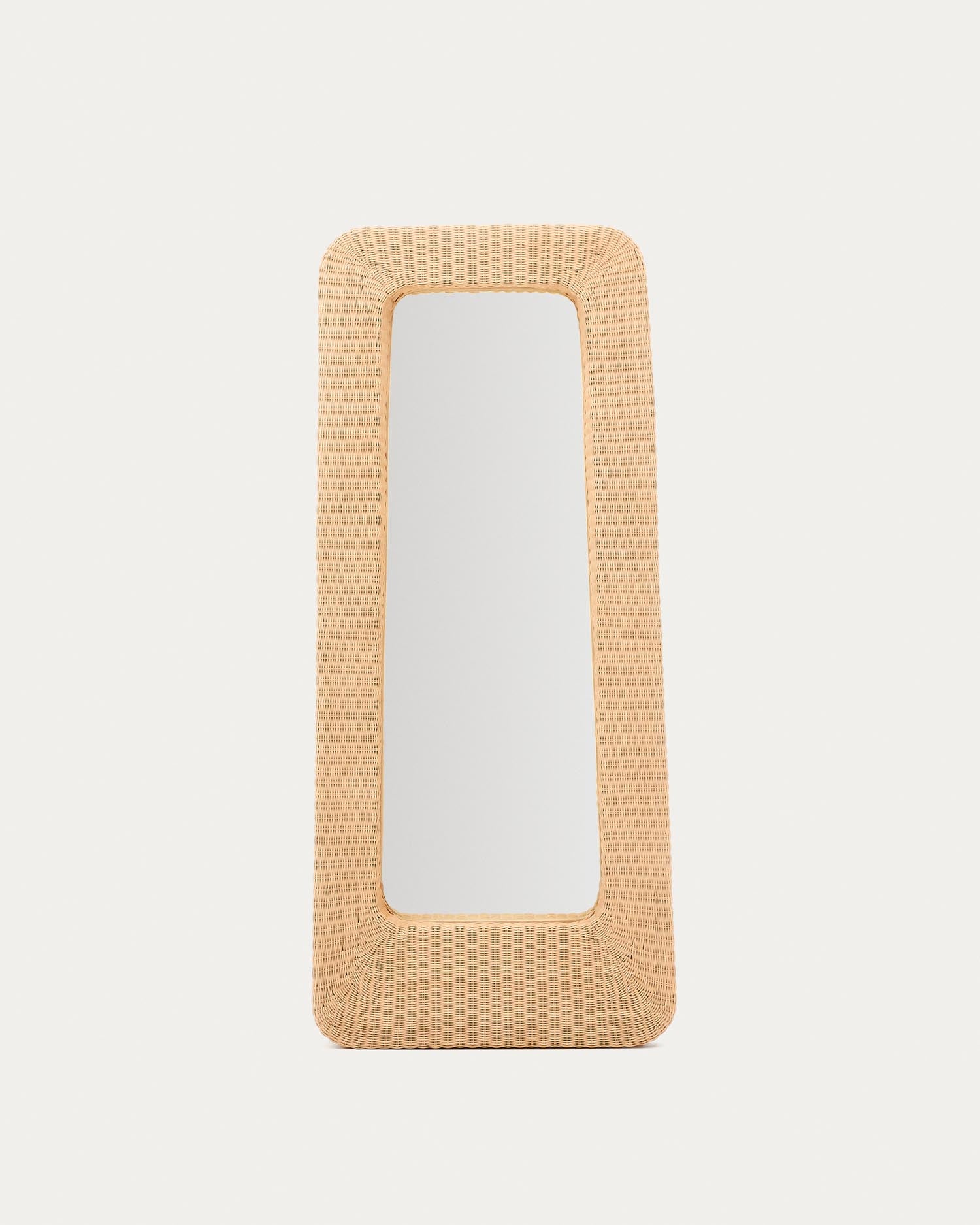 Rattanspiegel Zilna, 58 x 120 cm in Natur präsentiert im Onlineshop von KAQTU Design AG. Spiegel ist von Kave Home