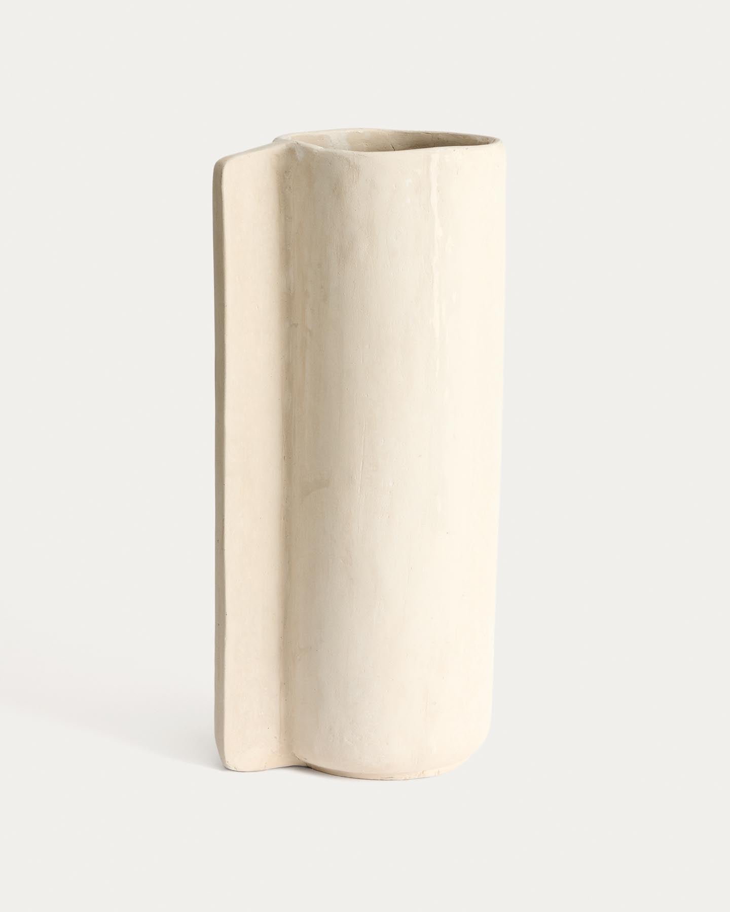 Vase Mireni aus Pappmaché in Beige 67 cm in Weiß präsentiert im Onlineshop von KAQTU Design AG. Vase ist von Kave Home