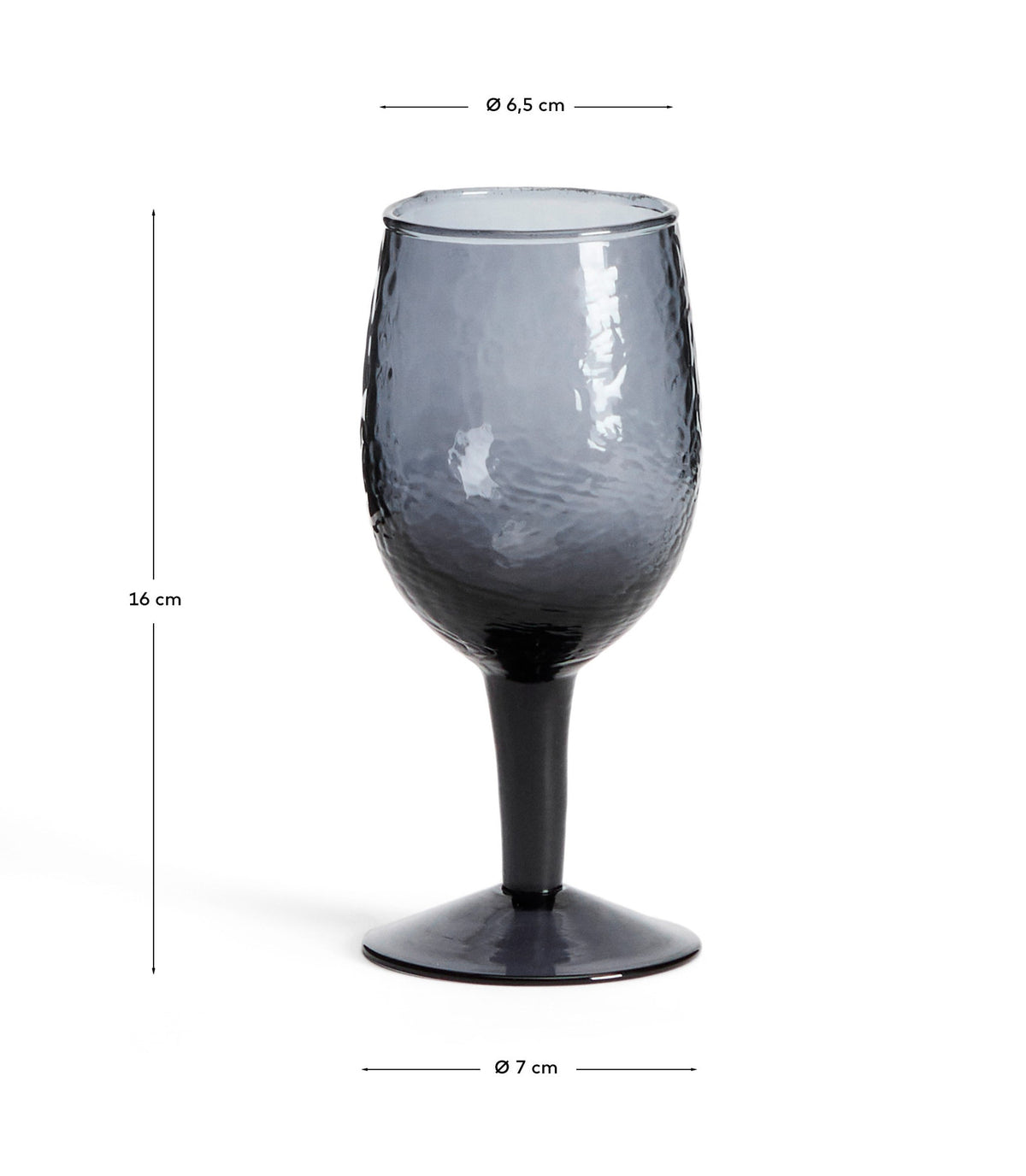 Weinglas Sileia aus blauem Recyclingglas in Blau präsentiert im Onlineshop von KAQTU Design AG. Wein- & Sektglas ist von Kave Home