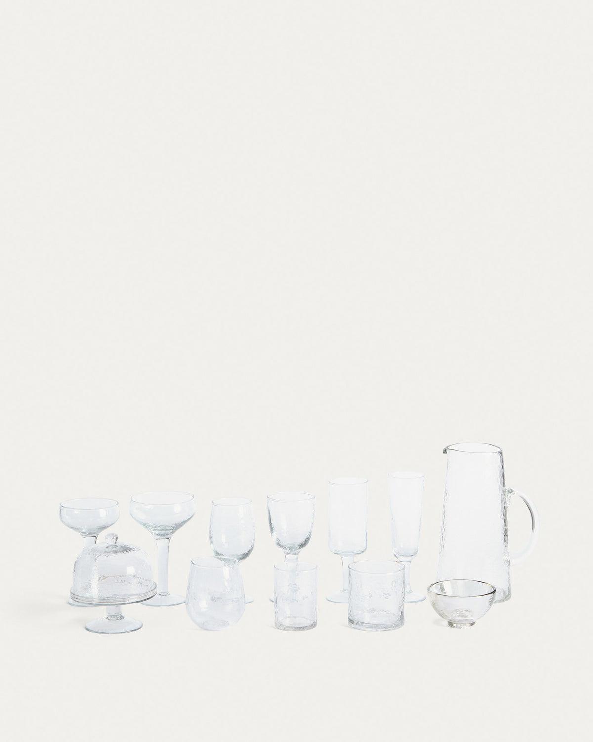 Weinglas Sileia aus transparentem Recyclingglas in Transparent präsentiert im Onlineshop von KAQTU Design AG. Wein- & Sektglas ist von Kave Home