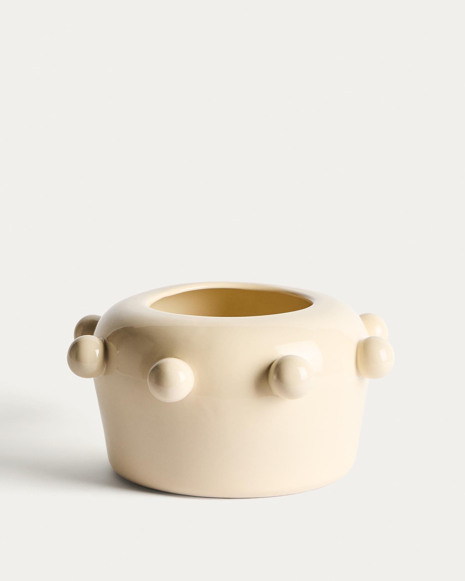 Vase Odra aus ecrufarbener Keramik mit glänzendem Finish, 17 cm  in Weiss präsentiert im Onlineshop von KAQTU Design AG. Vase ist von Kave Home