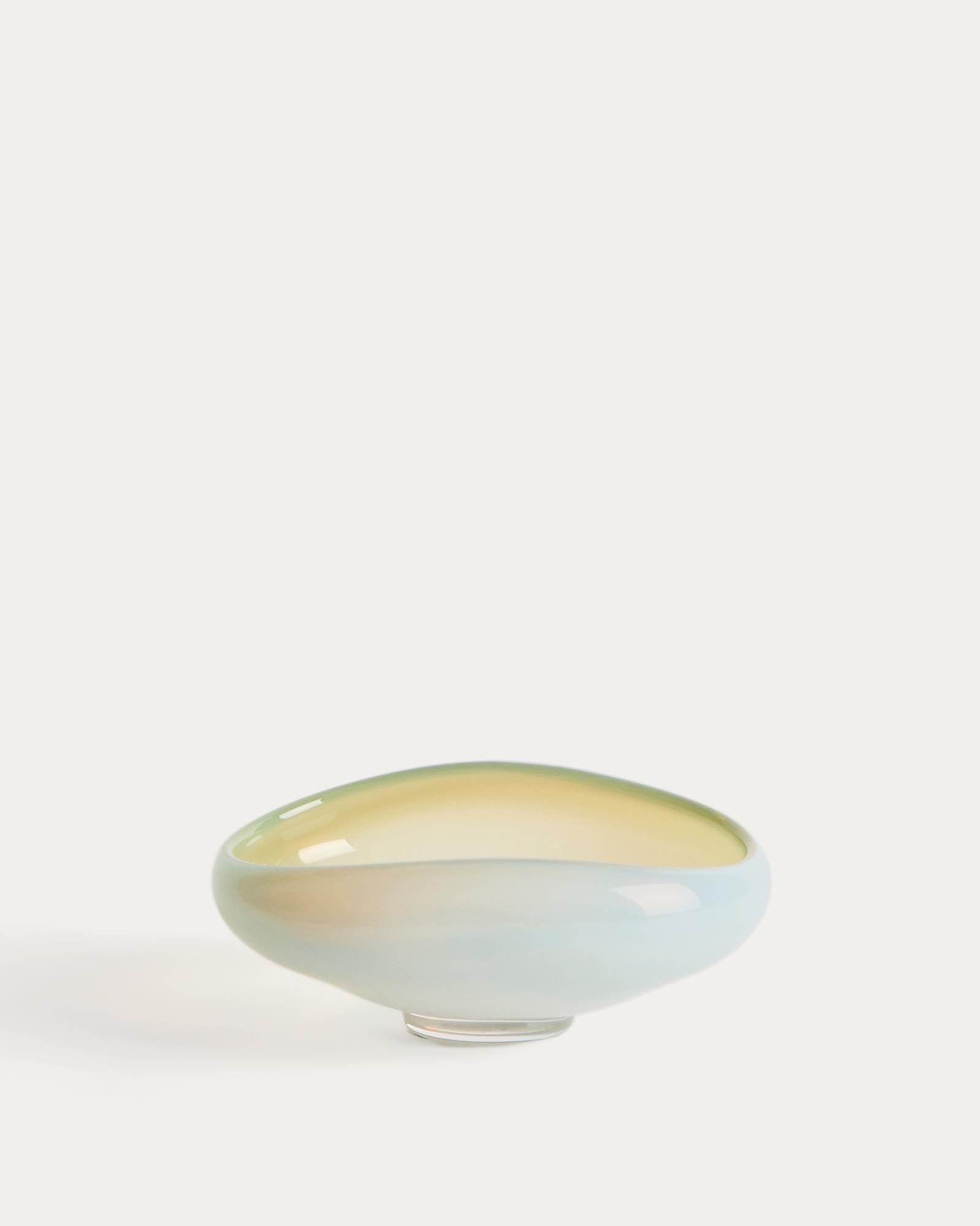 Tafelaufsatz Nodila aus weissem Glas, 19 x 14 cm in Transparent präsentiert im Onlineshop von KAQTU Design AG. Vase ist von Kave Home