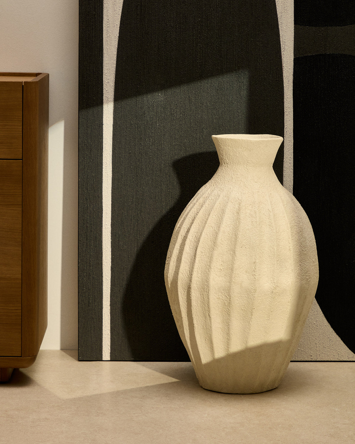 Beige Pappmaché-Vase Arquena, 67 cm in Beige präsentiert im Onlineshop von KAQTU Design AG. Vase ist von Kave Home
