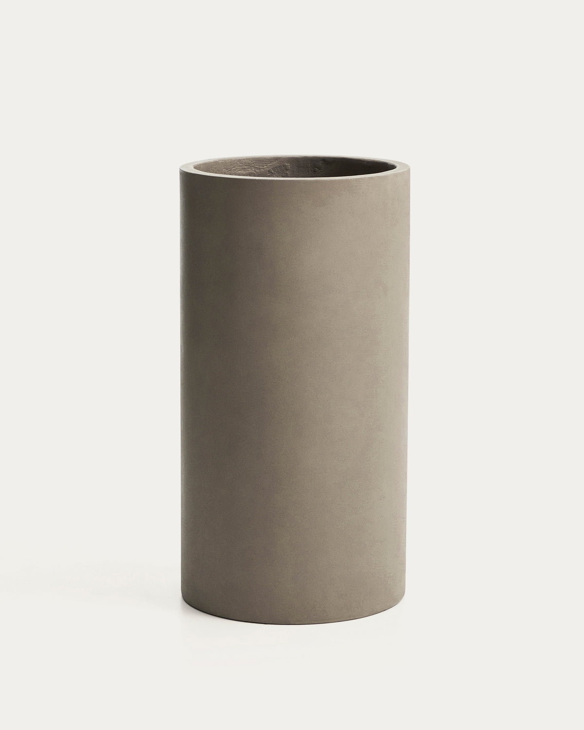 Blumentopf Aiguablava aus grauem Zement, Ø 42 cm in Beige präsentiert im Onlineshop von KAQTU Design AG. Blumentopf ist von Kave Home