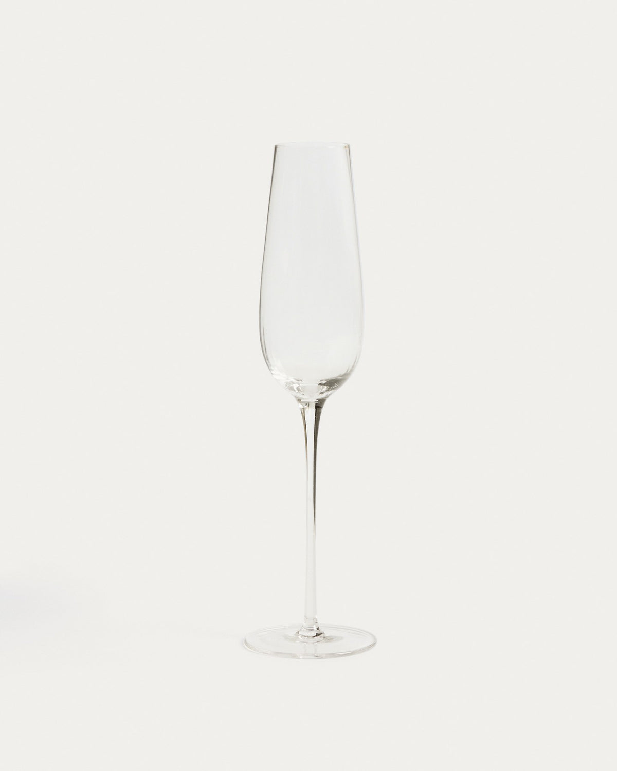 Transparentes Sektglas Davel aus Klarglas mit abgerundetem Boden und schlanker Silhouette, Fassungsvermögen 21,5 cl, von Kave Home