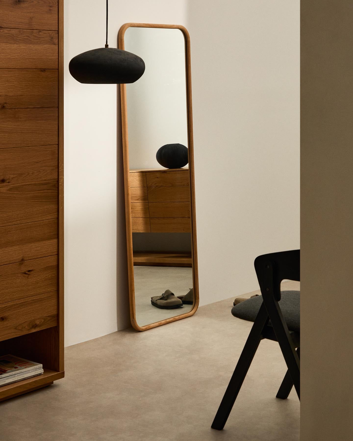 Spiegel Milsa aus Teakholz 54 x 154 cm FSC 100 % in Braun präsentiert im Onlineshop von KAQTU Design AG. Spiegel ist von Kave Home