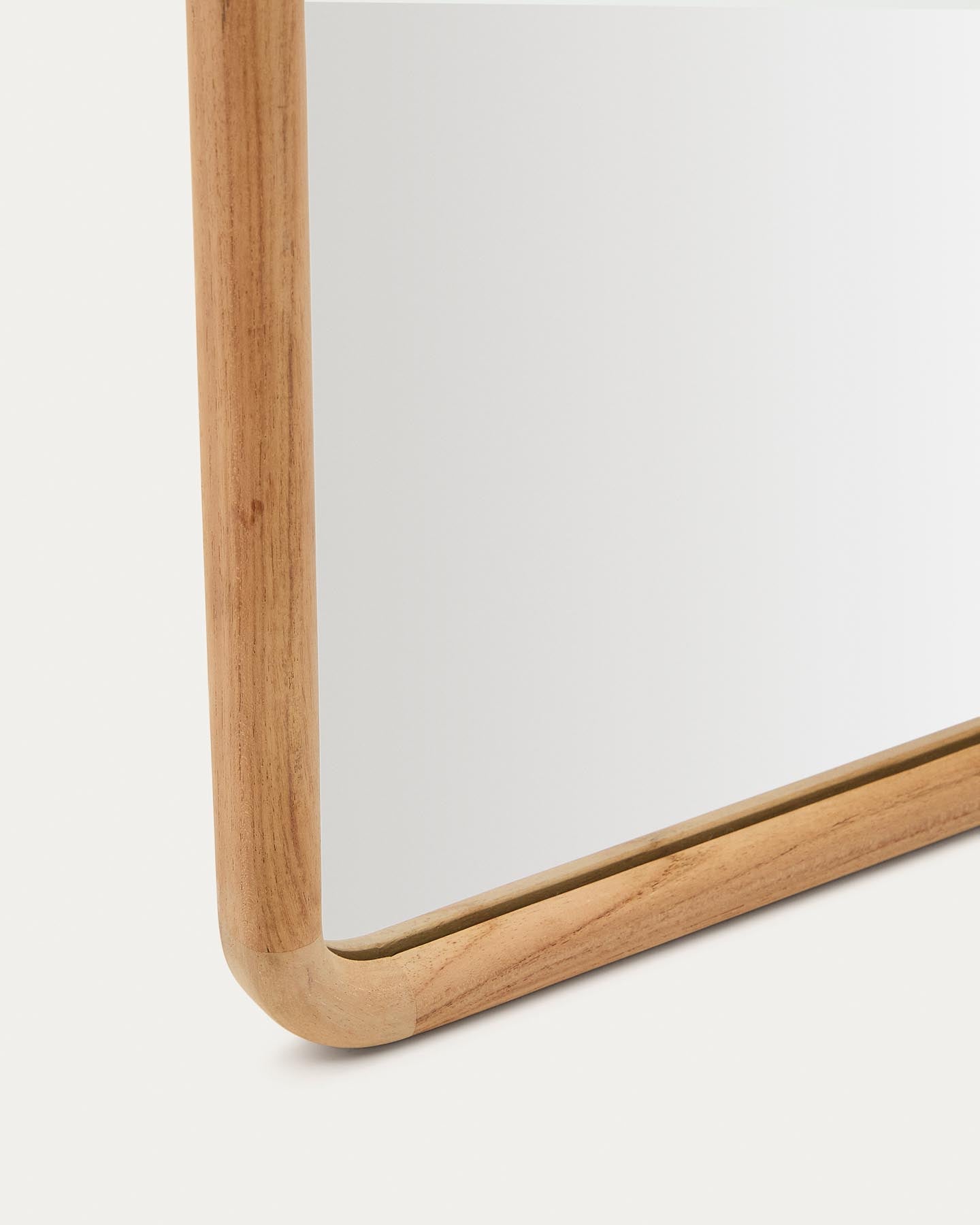 Spiegel Milsa aus Teakholz 55 x 155 cm FSC 100 % in Braun präsentiert im Onlineshop von KAQTU Design AG. Spiegel ist von Kave Home