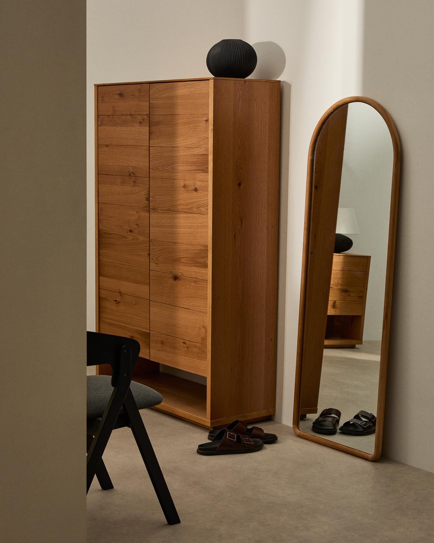 Spiegel Milsa aus Teakholz 55 x 155 cm FSC 100 % in Braun präsentiert im Onlineshop von KAQTU Design AG. Spiegel ist von Kave Home