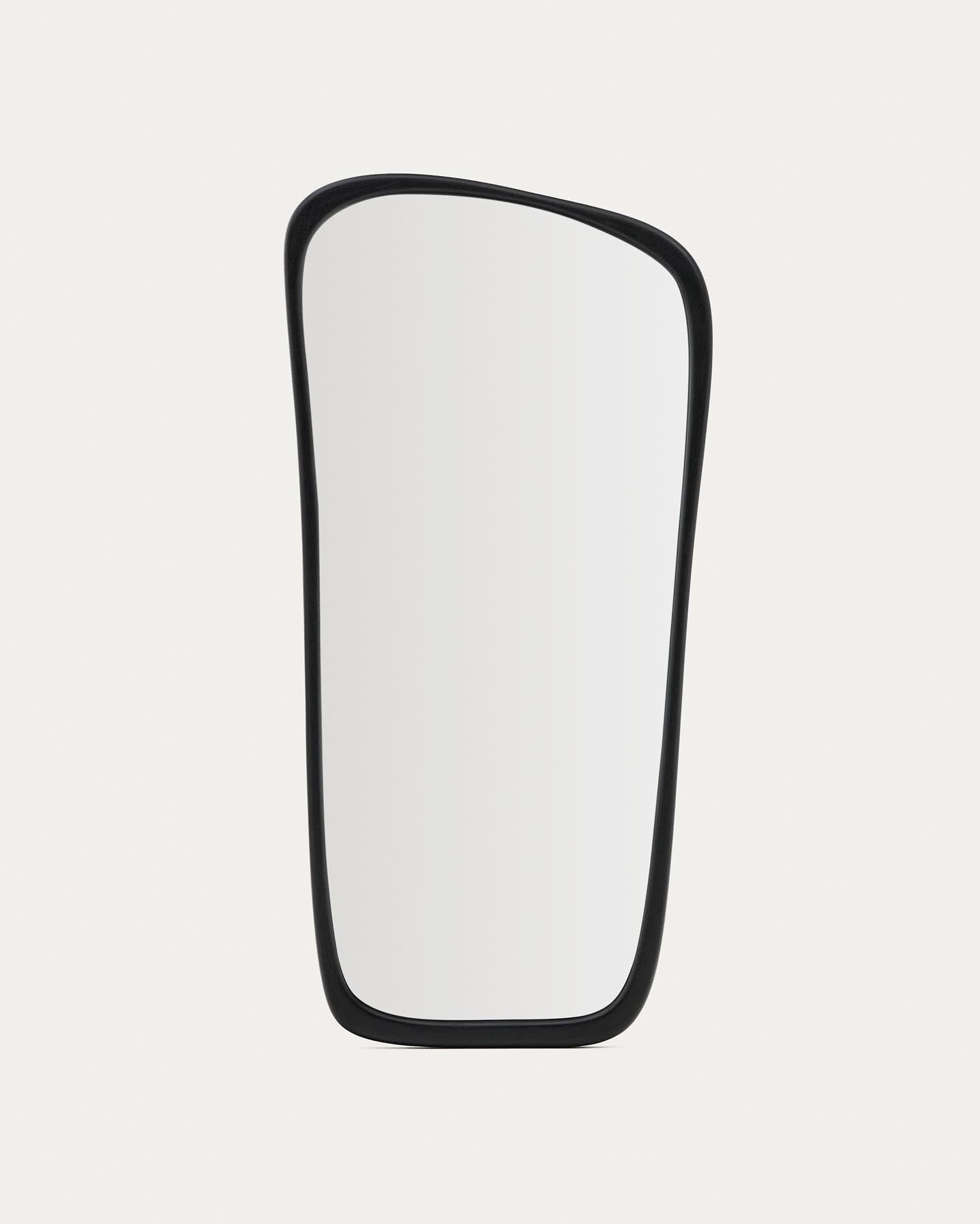 Spiegel Alura aus Teakholz schwarz 94,5 x 192 cm FSC 100 % in Schwarz präsentiert im Onlineshop von KAQTU Design AG. Spiegel ist von Kave Home