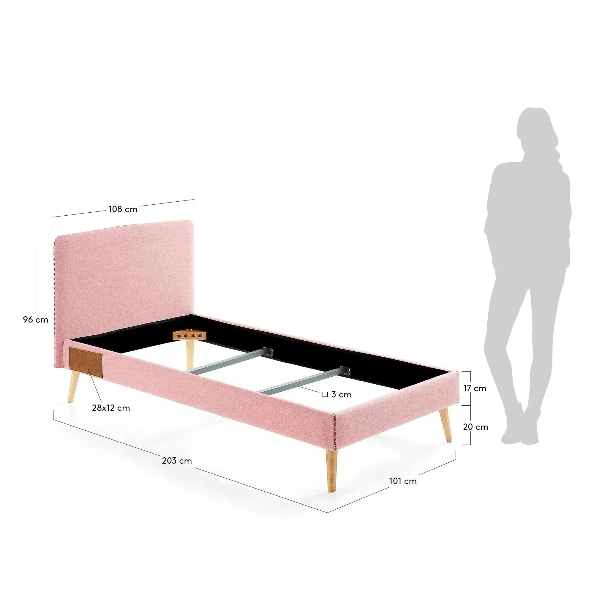 Das Dyla Bett von Kave Home kombiniert rosa abnehmbaren Bezug, massive Buchenholzbeine und Platz für eine 90x190 cm Matratze.
