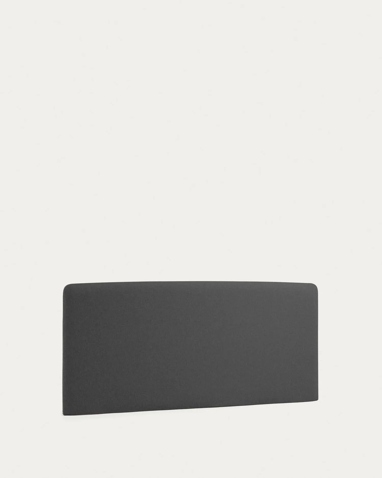 Bettkopfteil Dyla mit abnehmbarem Bezug in Schwarz für Bett von 150 cm FSC Mix Credit in Schwarz präsentiert im Onlineshop von KAQTU Design AG. Zubehör Bett ist von Kave Home