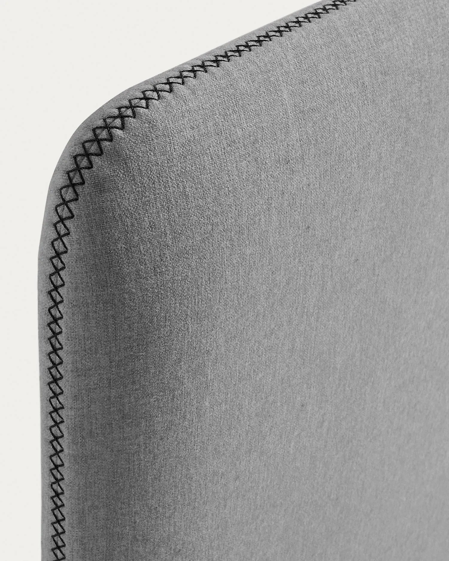Dyla Bettkopfteil mit abnehmbarem Bezug grau für Bett von 150 cm FSC Mix Credit in Grau präsentiert im Onlineshop von KAQTU Design AG. Zubehör Bett ist von Kave Home