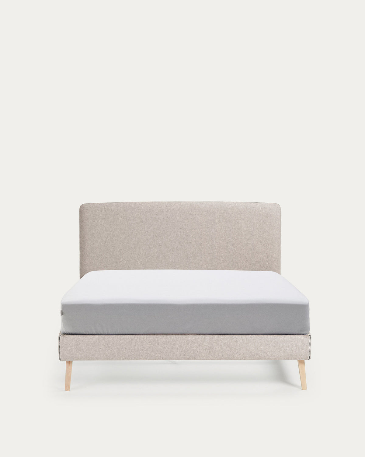 Dyla Bezug in Beige für Bett mit Matratzengrösse von 150 x 190 cm in Beige präsentiert im Onlineshop von KAQTU Design AG. Zubehör Bett ist von Kave Home