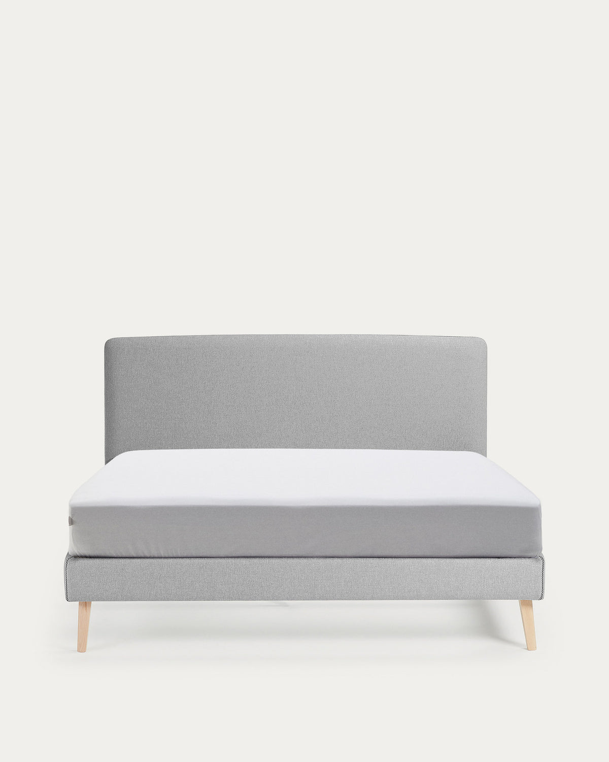 Dyla Bezug in Grau für Bett mit Matratze von 160 x 200 cm in Grau präsentiert im Onlineshop von KAQTU Design AG. Zubehör Bett ist von Kave Home