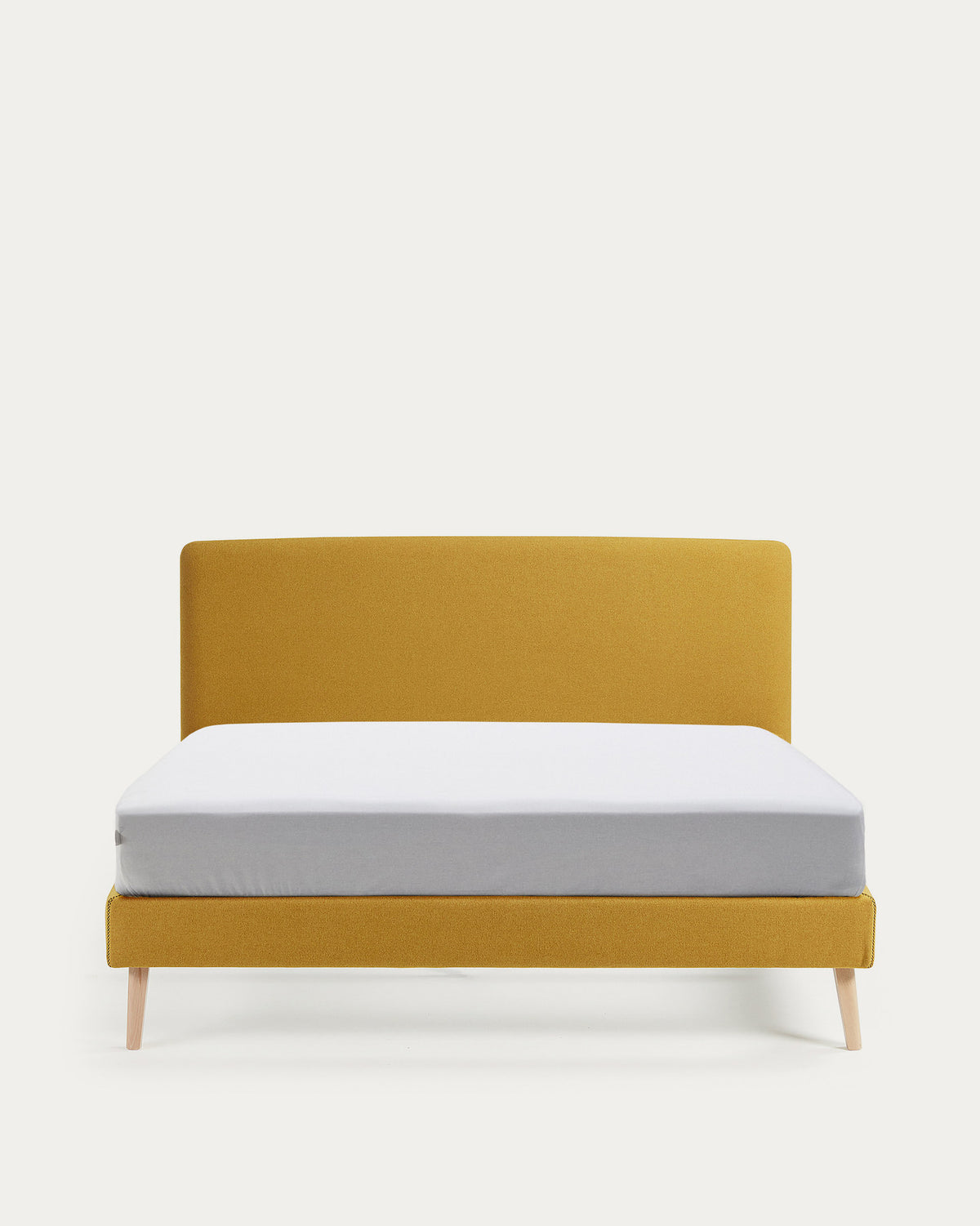 Dyla Bezug in Senf für Bett mit Matratze von 160 x 200 cm in Senfgelb präsentiert im Onlineshop von KAQTU Design AG. Zubehör Bett ist von Kave Home