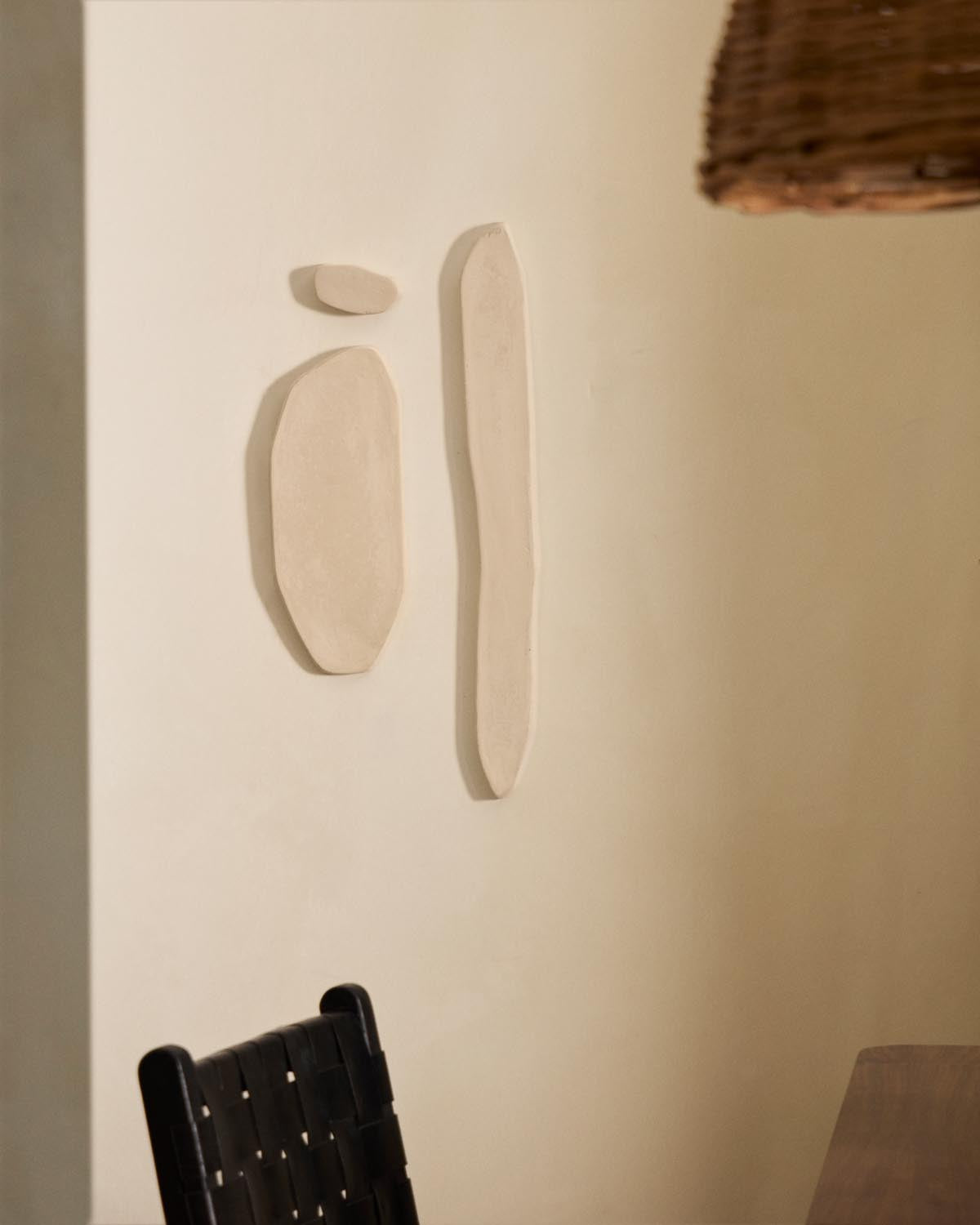 Siluna 3er Set Wanddeko länglich Pappmaché weiss in Weiss präsentiert im Onlineshop von KAQTU Design AG. Kunstgegenstände ist von Kave Home