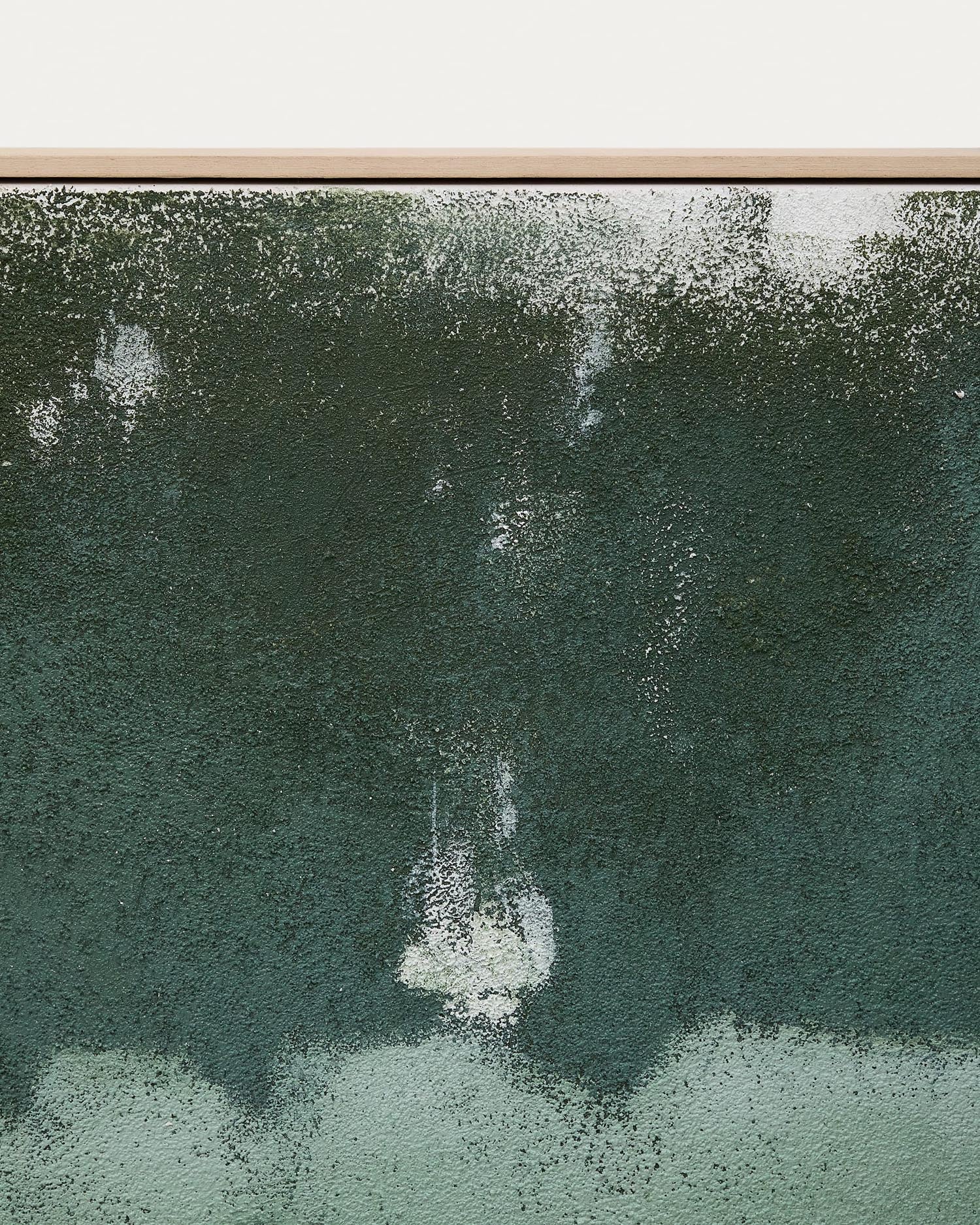 Abstraktes Kunstwerk in Grün, 202x122 cm, von Kave Home. Ideal für moderne Räume und eine elegante Wohnatmosphäre.