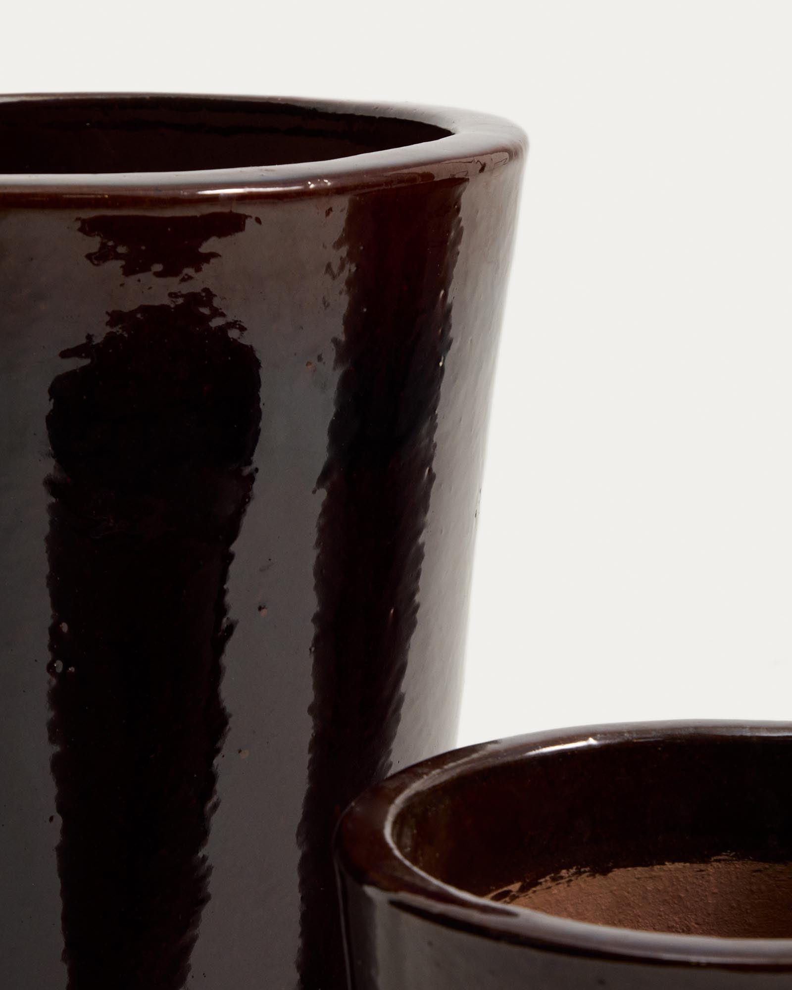 Rotja 3er Set Blumentöpfe aus Terrakotta mit granatrotem Glasurfinish Ø 26 / 35 / 47 cm in  präsentiert im Onlineshop von KAQTU Design AG. Pflanzentopf Outdoor ist von Kave Home