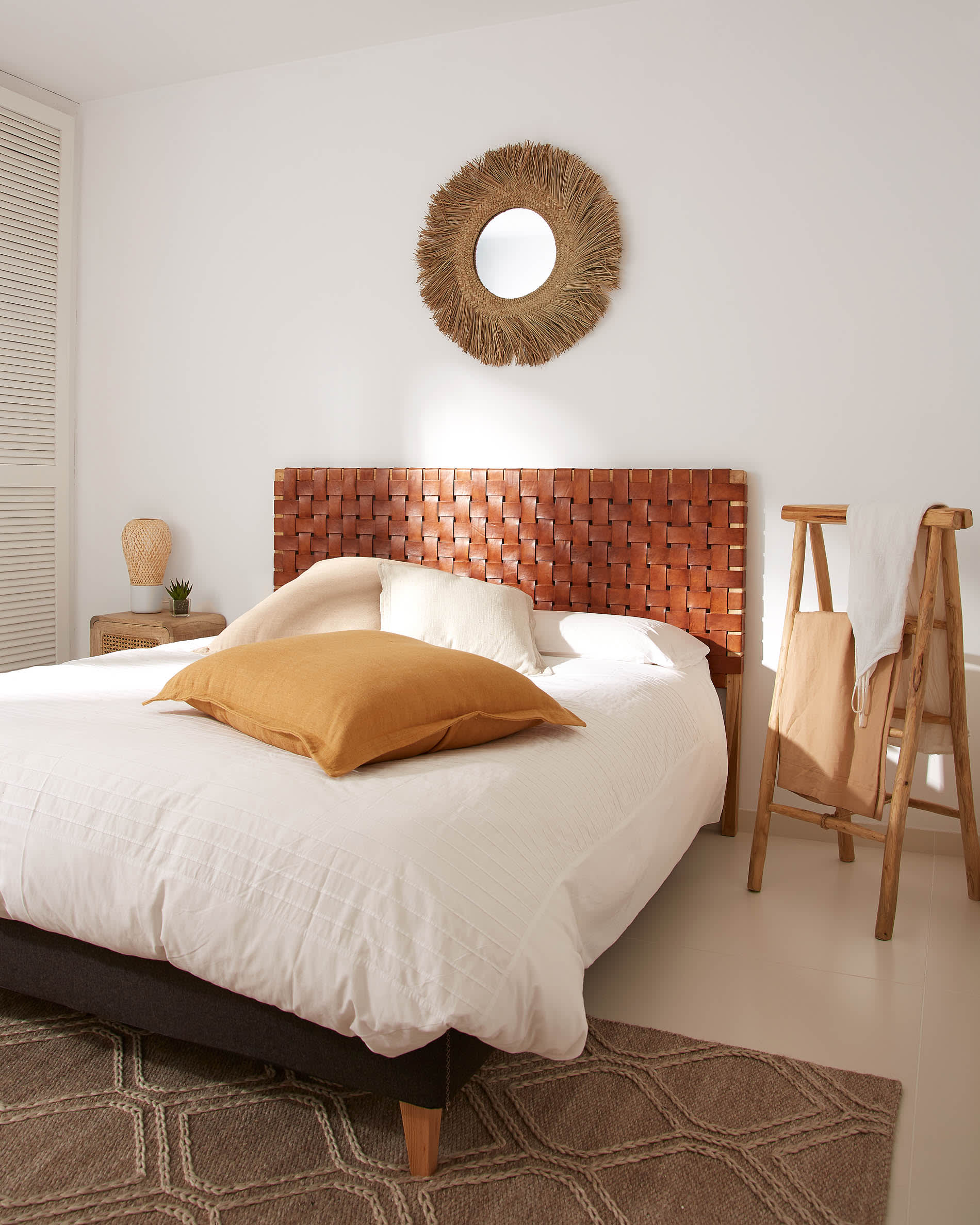 Calixta bed head part made of solid teak and leather for bed 150 cm