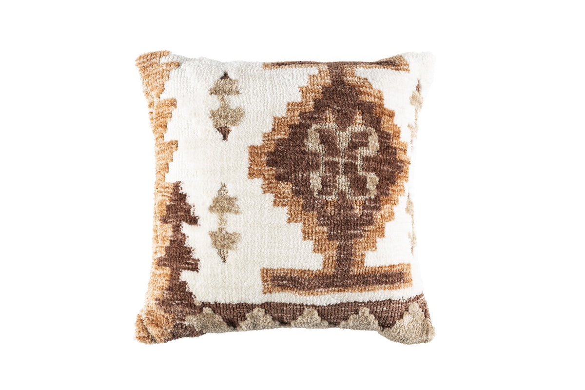 Rotes Dekokissen Cushion Maron 45x45 von Dutchbone aus gewebtem Polyesterstoff mit grafischem Muster in quadratischer Form.