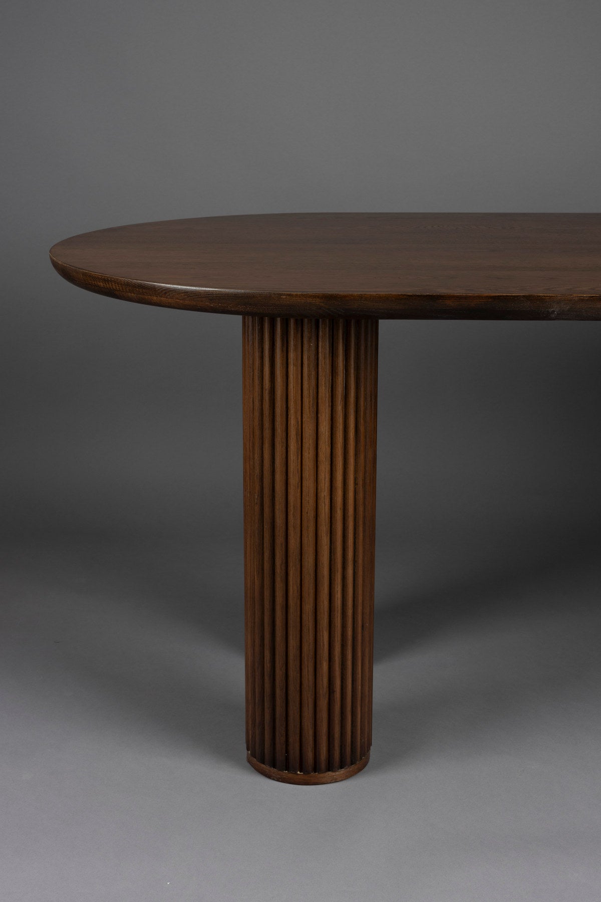 Dean Esstisch in Braun präsentiert im Onlineshop von KAQTU Design AG. Esstisch ist von Dutchbone