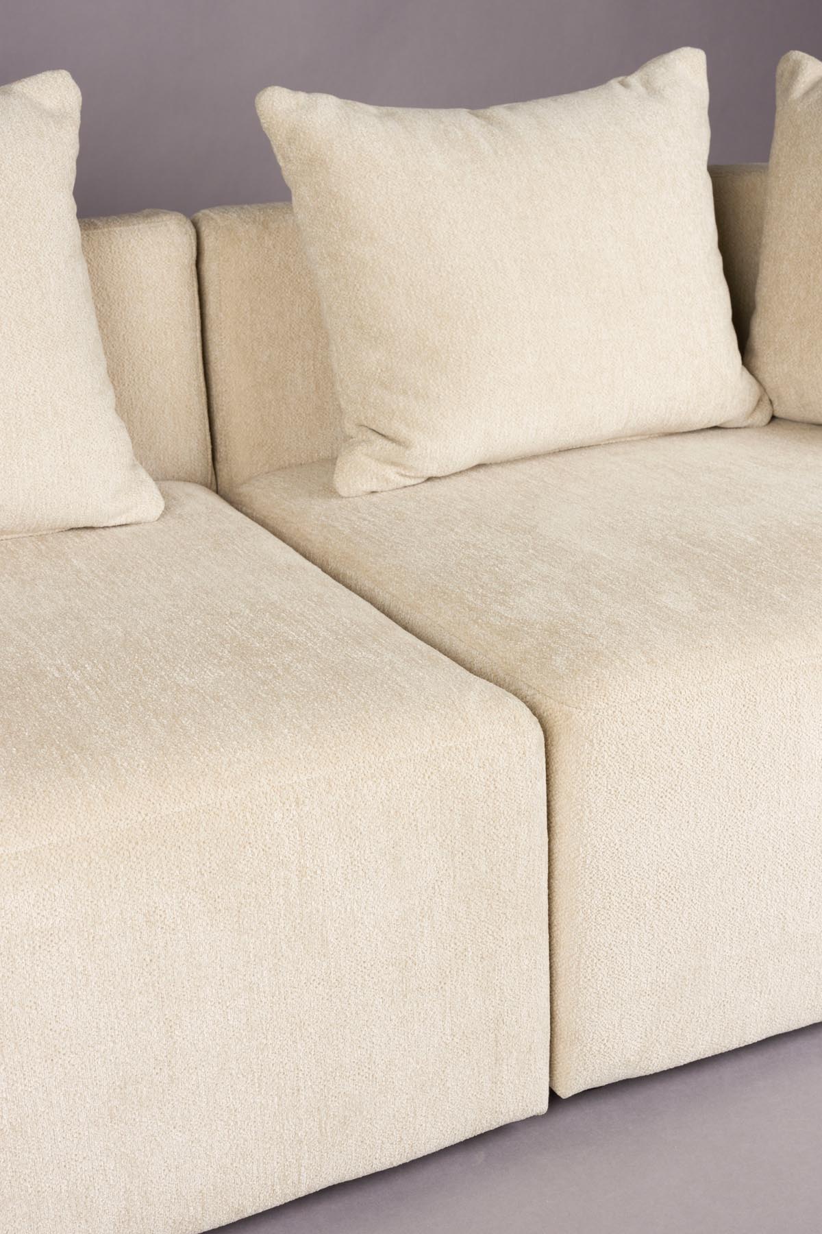 Rocca Sofa 4.5-Sitzer in Latte präsentiert im Onlineshop von KAQTU Design AG. 4er Sofa ist von Dutchbone