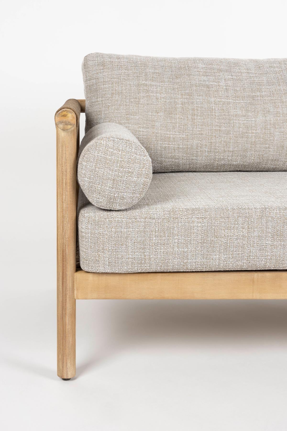 Outdoor Lounge Chair Oasis in Beige präsentiert im Onlineshop von KAQTU Design AG. Outdoor-Sessel ist von Dutchbone