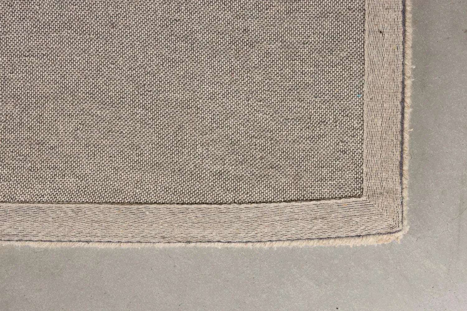 Teppich Maryland 200x300 Beige in Beige präsentiert im Onlineshop von KAQTU Design AG. Teppich ist von Dutchbone