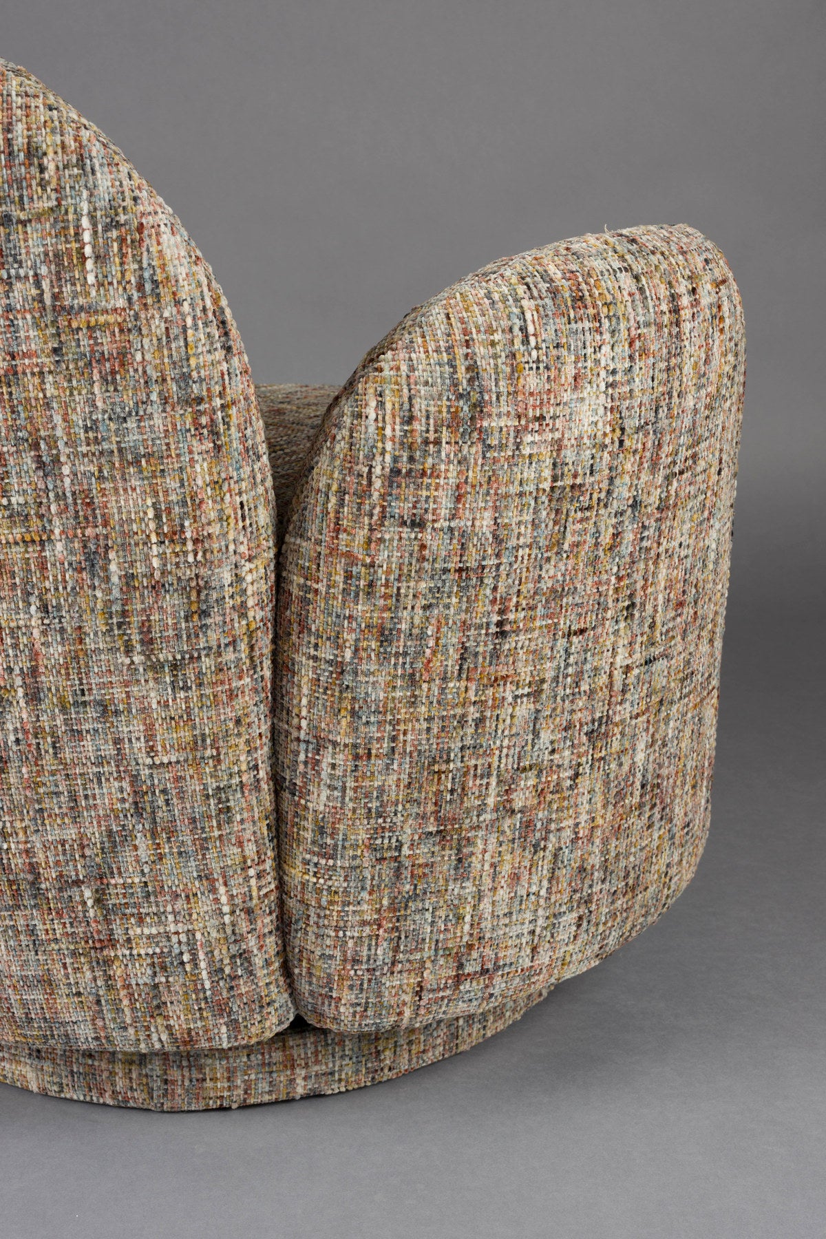 Sessel Rose Multicolour in Beige präsentiert im Onlineshop von KAQTU Design AG. Drehsessel ist von Dutchbone