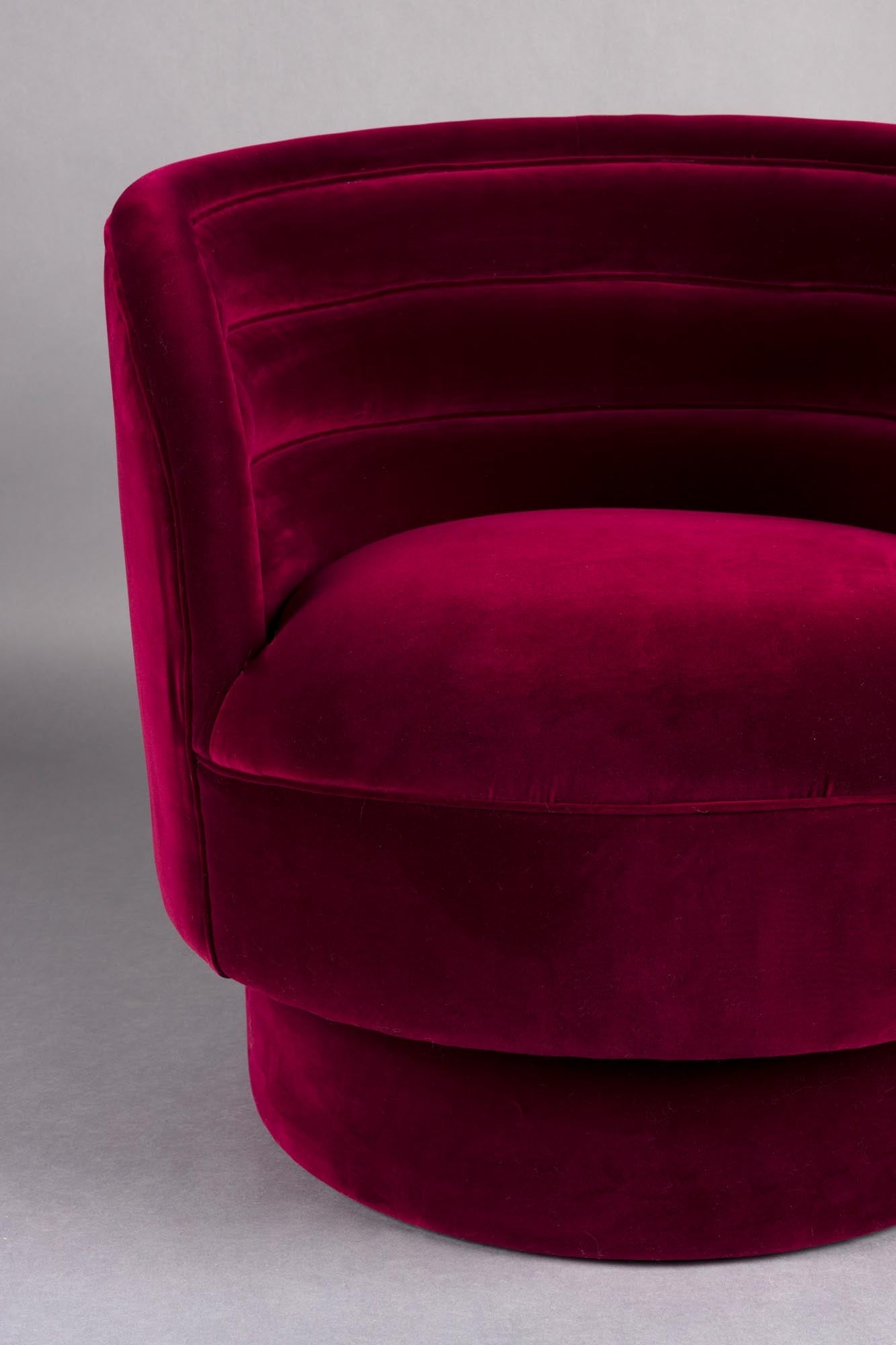 Sessel Dorothy in Rot präsentiert im Onlineshop von KAQTU Design AG. Sessel ist von Dutchbone