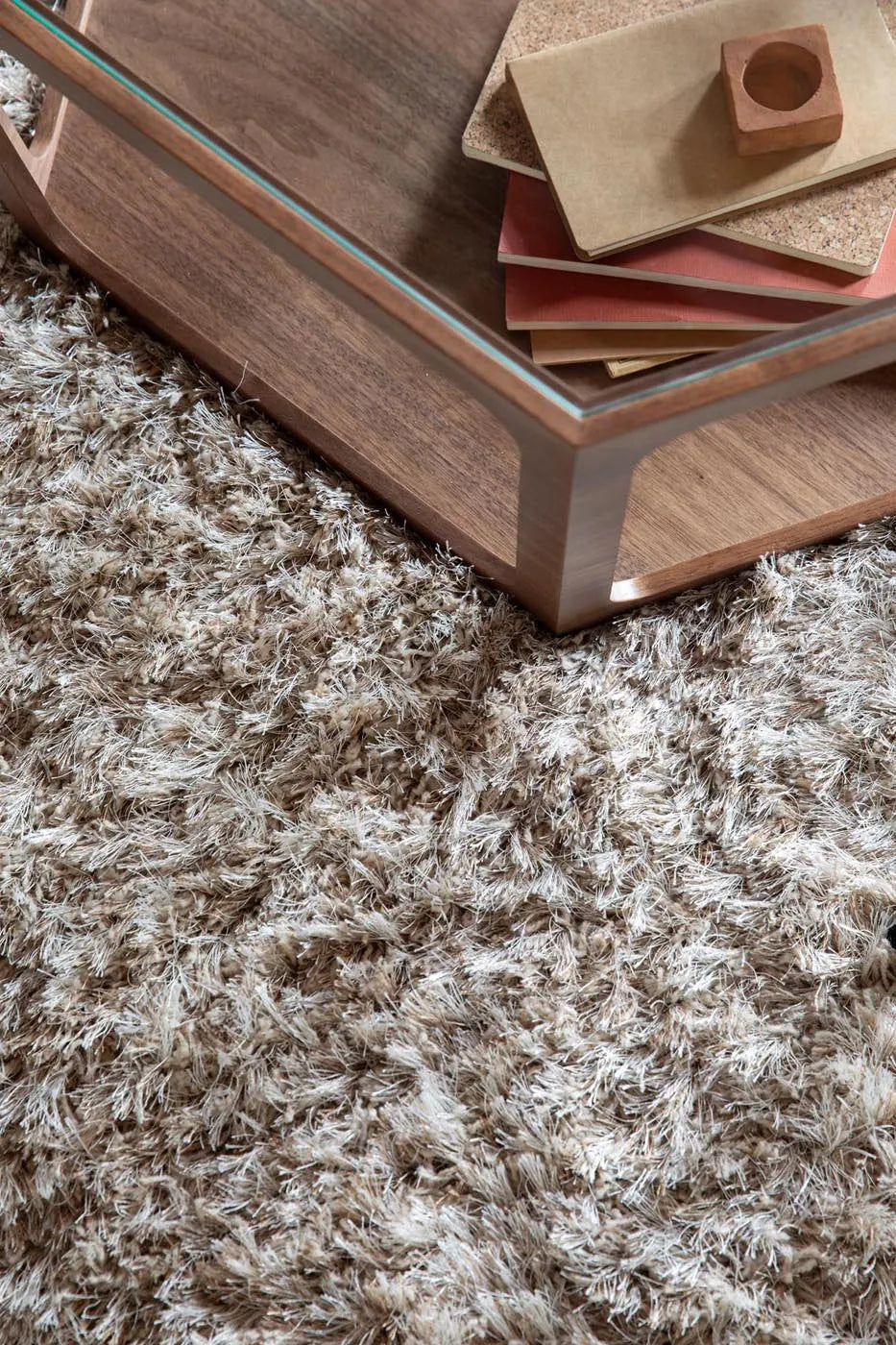 Teppich Hairy 200x290 in Beige präsentiert im Onlineshop von KAQTU Design AG. Teppich ist von Dutchbone