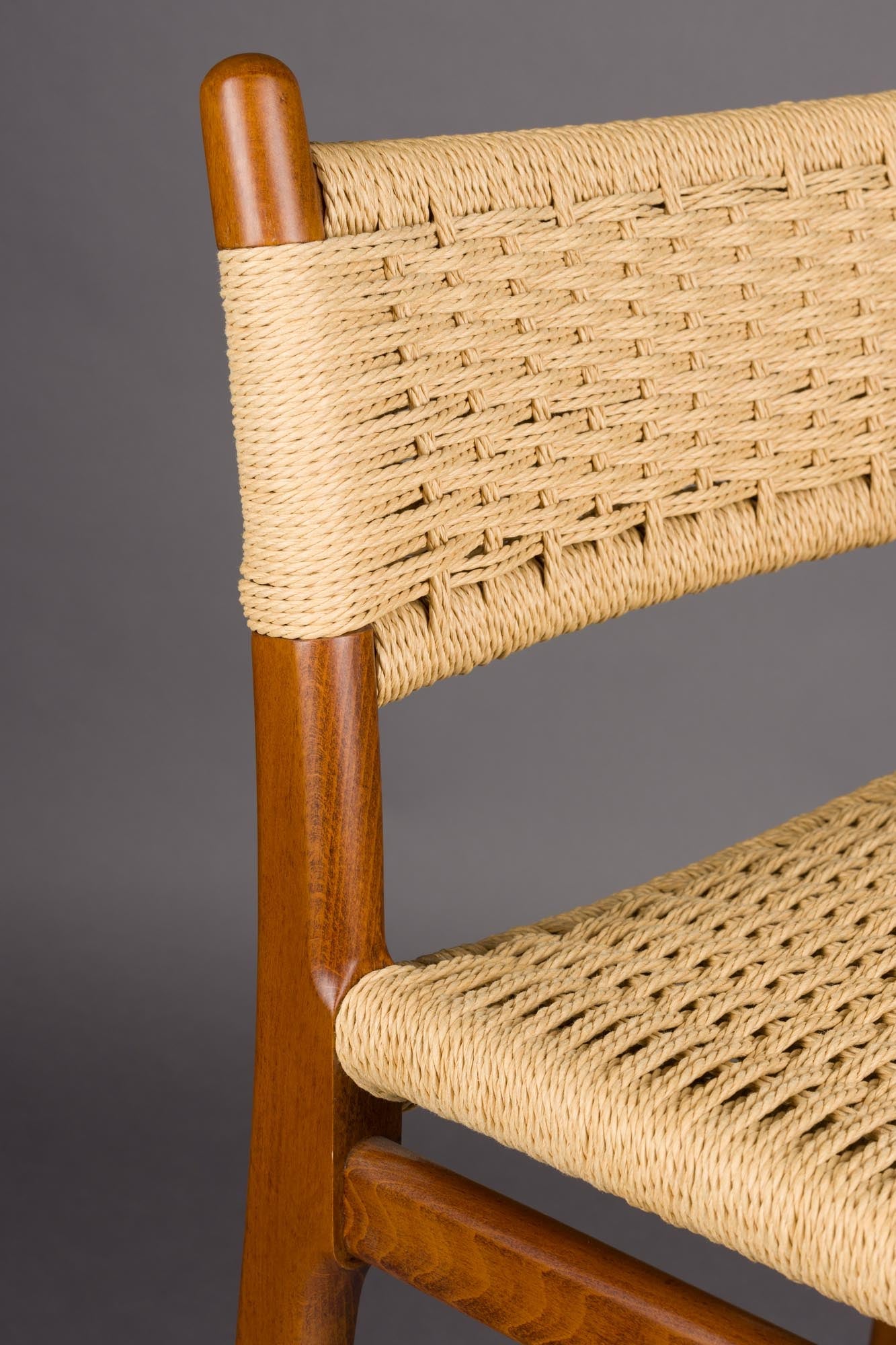 Barstuhl Cecile in Walnuss präsentiert im Onlineshop von KAQTU Design AG. Barstuhl ist von Dutchbone